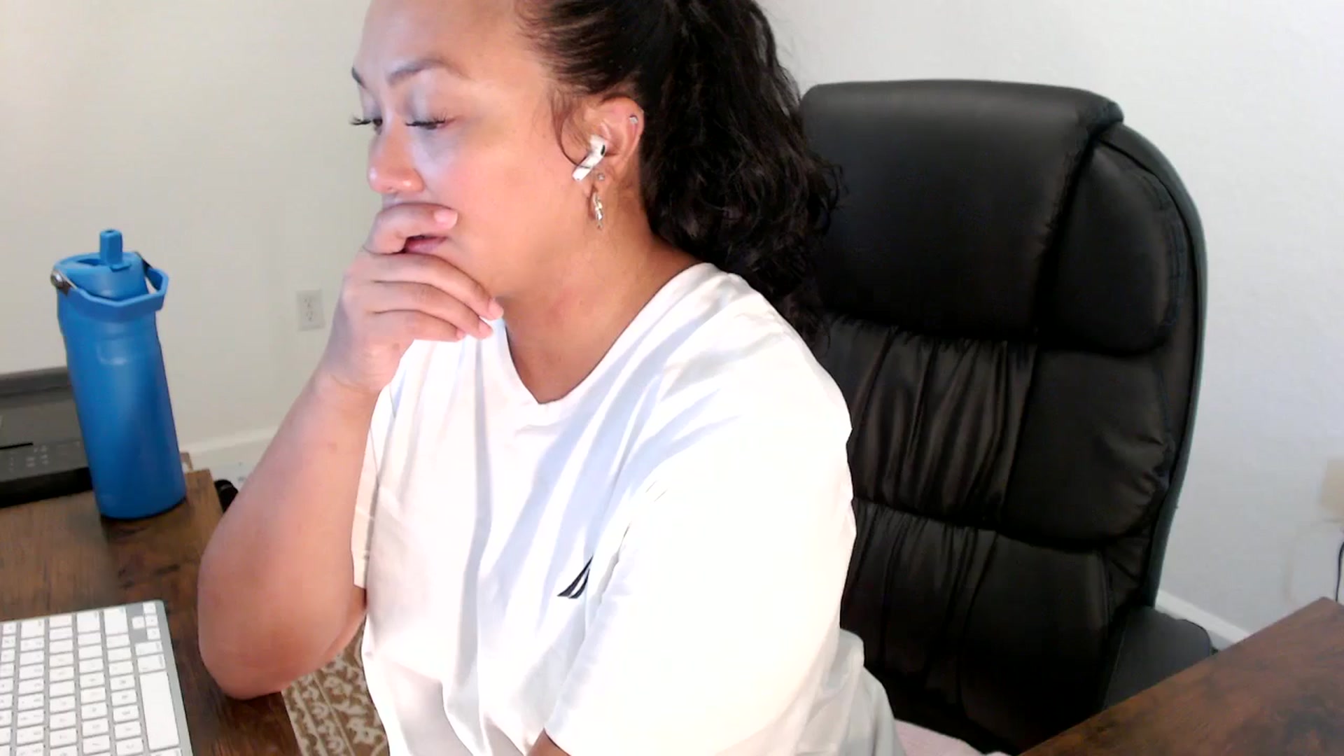 Gallery image thumbnail from MickaylaStar's myfreecams stream on, 09/02/2025, 18:31 image 18 of 20
