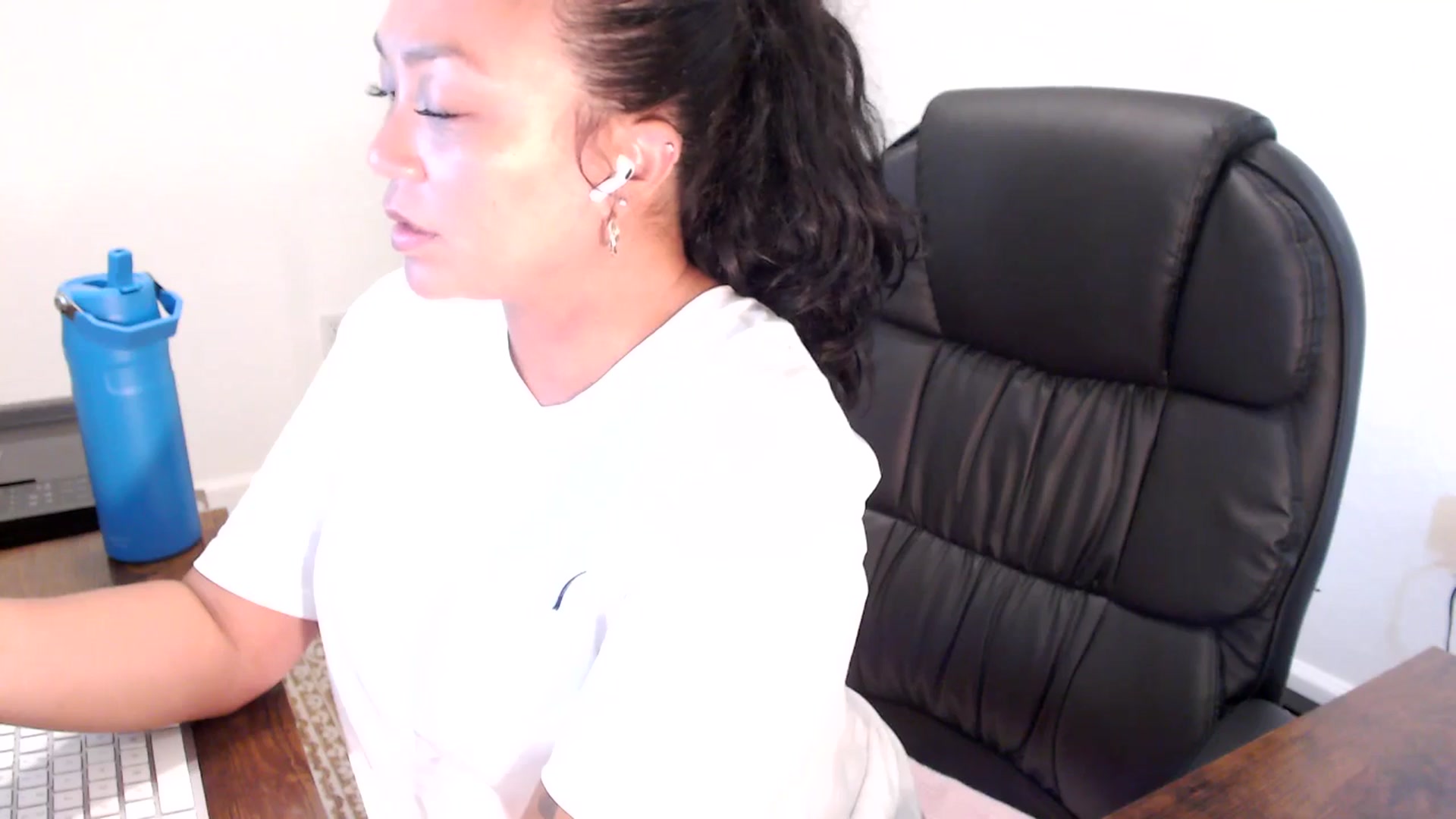 Gallery image thumbnail from MickaylaStar's myfreecams stream on, 09/02/2025, 18:31 image 9 of 20