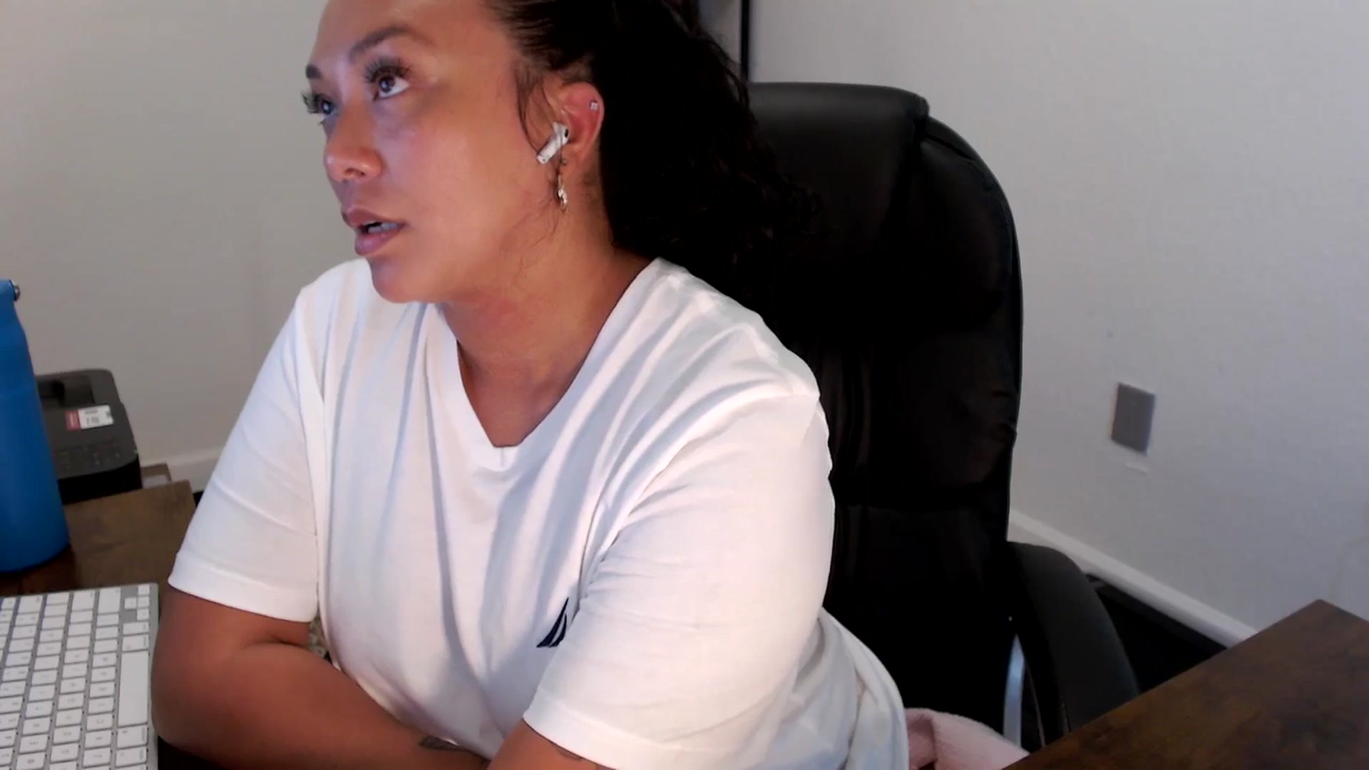 Gallery image thumbnail from MickaylaStar's myfreecams stream on, 09/02/2025, 19:30 image 13 of 20