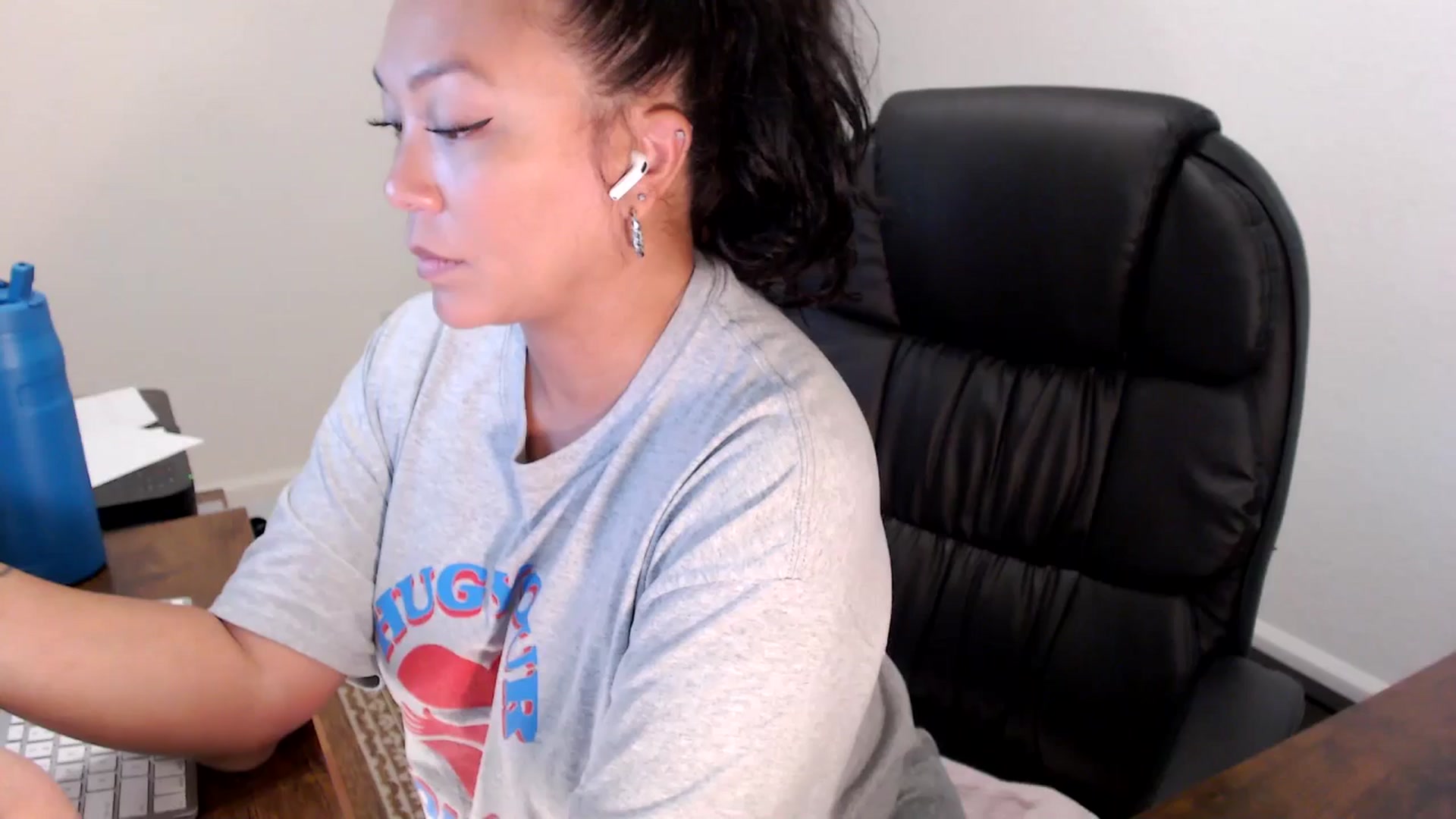 Gallery image thumbnail from MickaylaStar's myfreecams stream on, 09/03/2025, 16:01 image 18 of 20