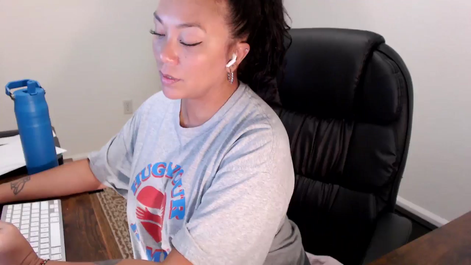 Gallery image thumbnail from MickaylaStar's myfreecams stream on, 09/03/2025, 16:52 image 16 of 20