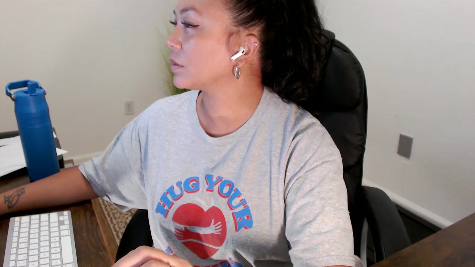 Gallery image thumbnail from MickaylaStar's myfreecams stream on, 09/03/2025, 16:52 image 18 of 20