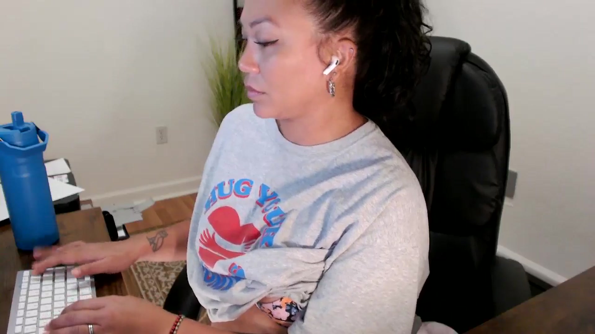 Gallery image thumbnail from MickaylaStar's myfreecams stream on, 09/03/2025, 17:40 image 14 of 20