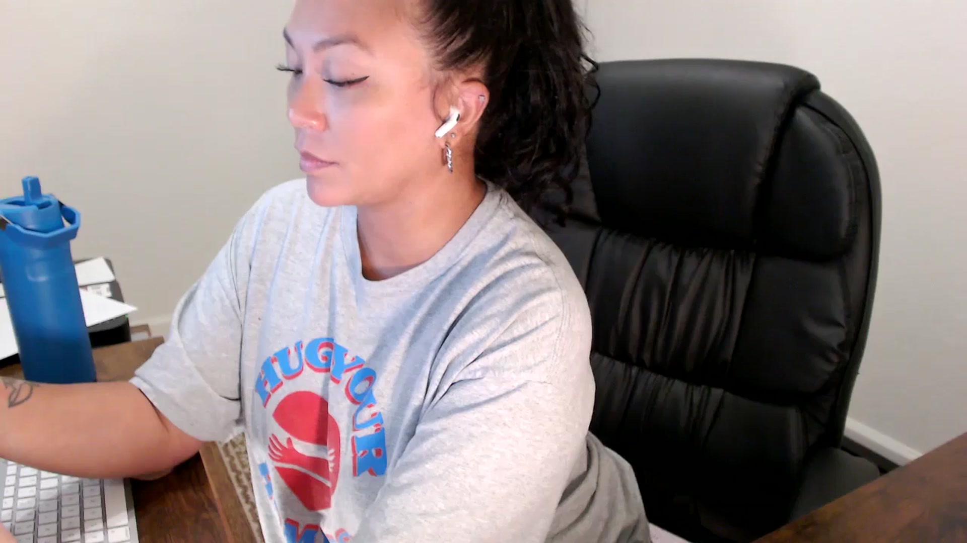 Gallery image thumbnail from MickaylaStar's myfreecams stream on, 09/03/2025, 17:40 image 18 of 20