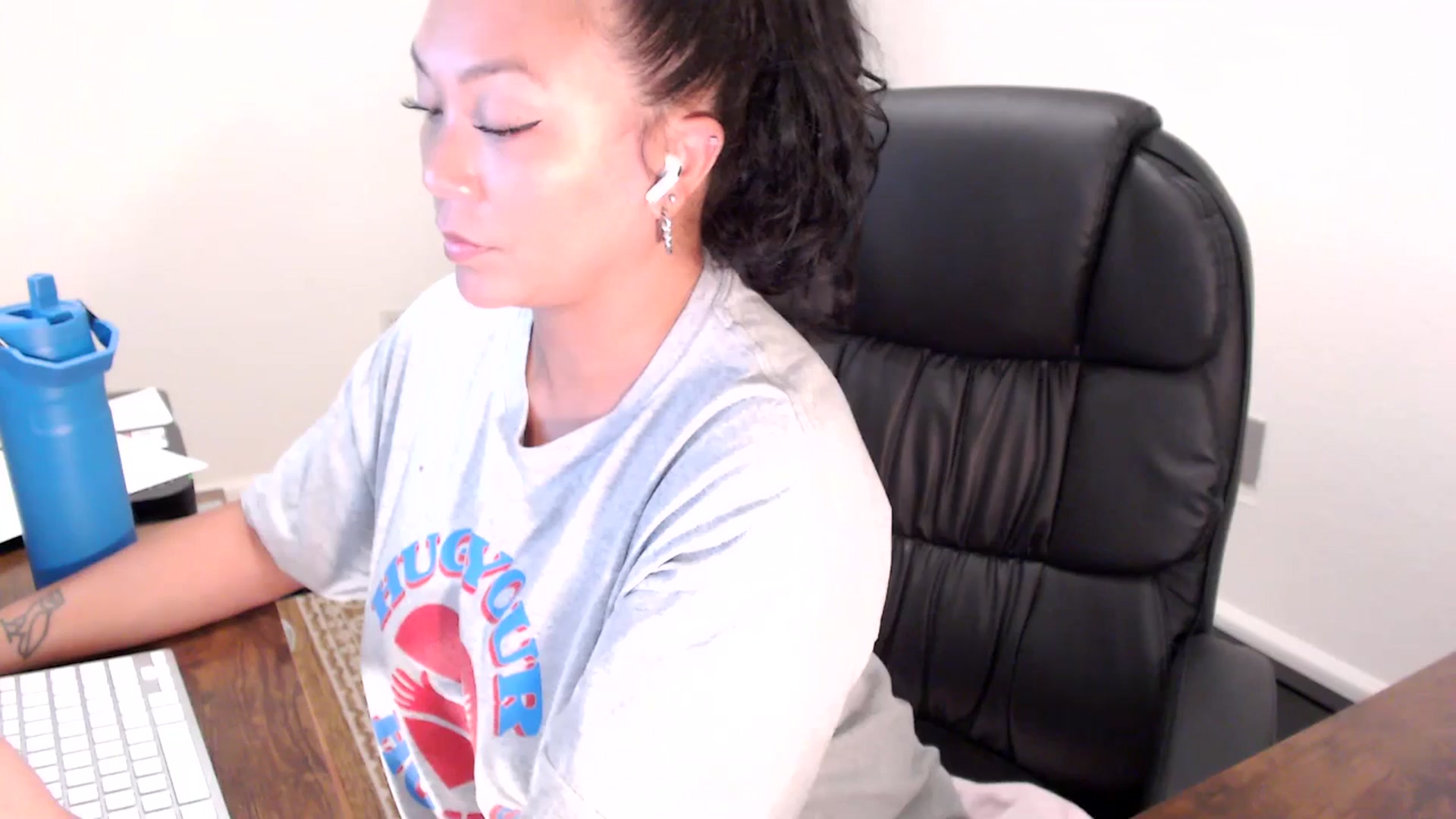 Gallery image thumbnail from MickaylaStar's myfreecams stream on, 09/03/2025, 17:40 image 6 of 20