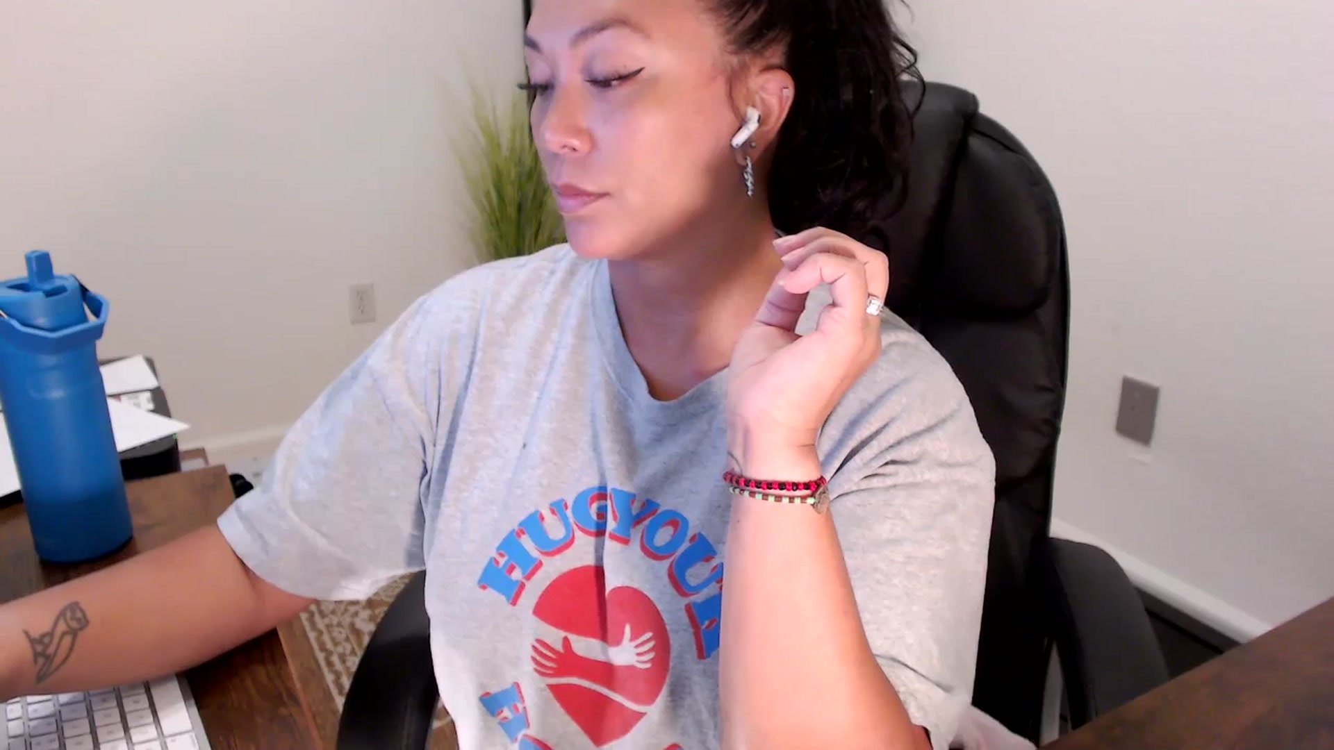 Gallery image thumbnail from MickaylaStar's myfreecams stream on, 09/03/2025, 17:40 image 10 of 20