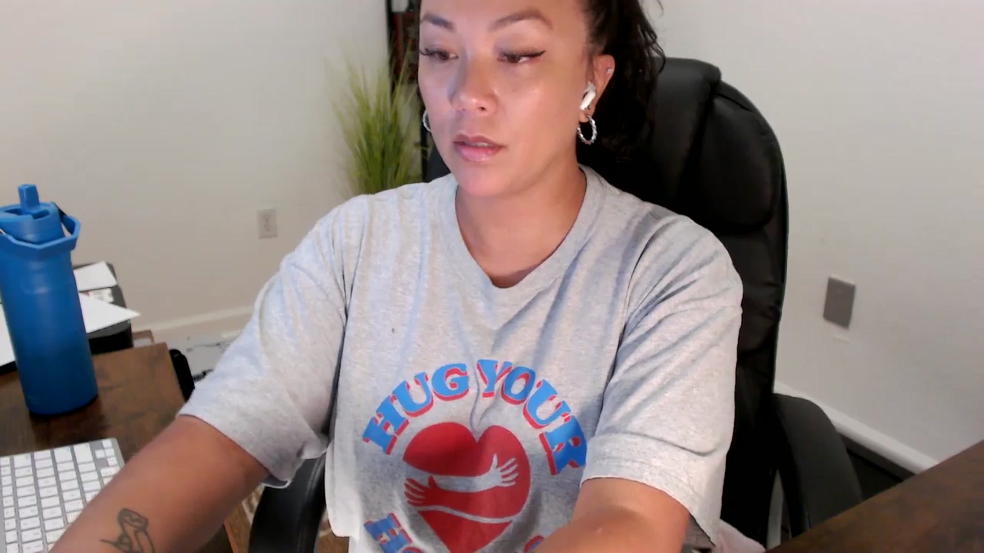 Gallery image thumbnail from MickaylaStar's myfreecams stream on, 09/03/2025, 17:40 image 11 of 20