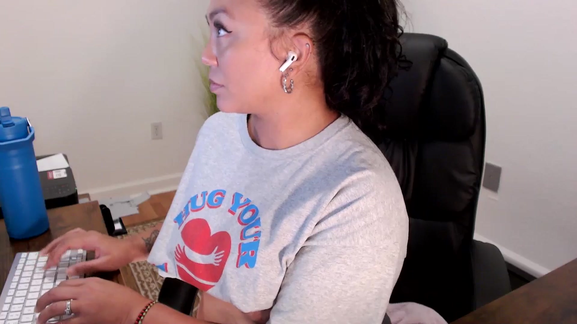Gallery image thumbnail from MickaylaStar's myfreecams stream on, 09/03/2025, 18:38 image 8 of 20