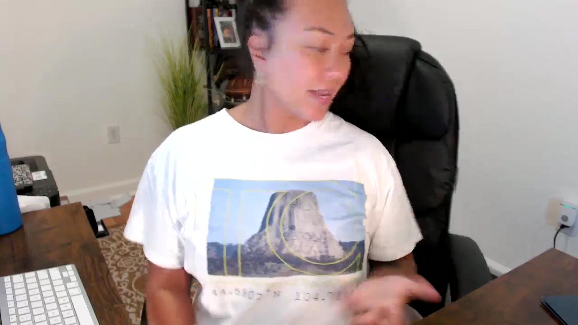 Gallery image thumbnail from MickaylaStar's myfreecams stream on, 09/04/2025, 19:13 image 20 of 20
