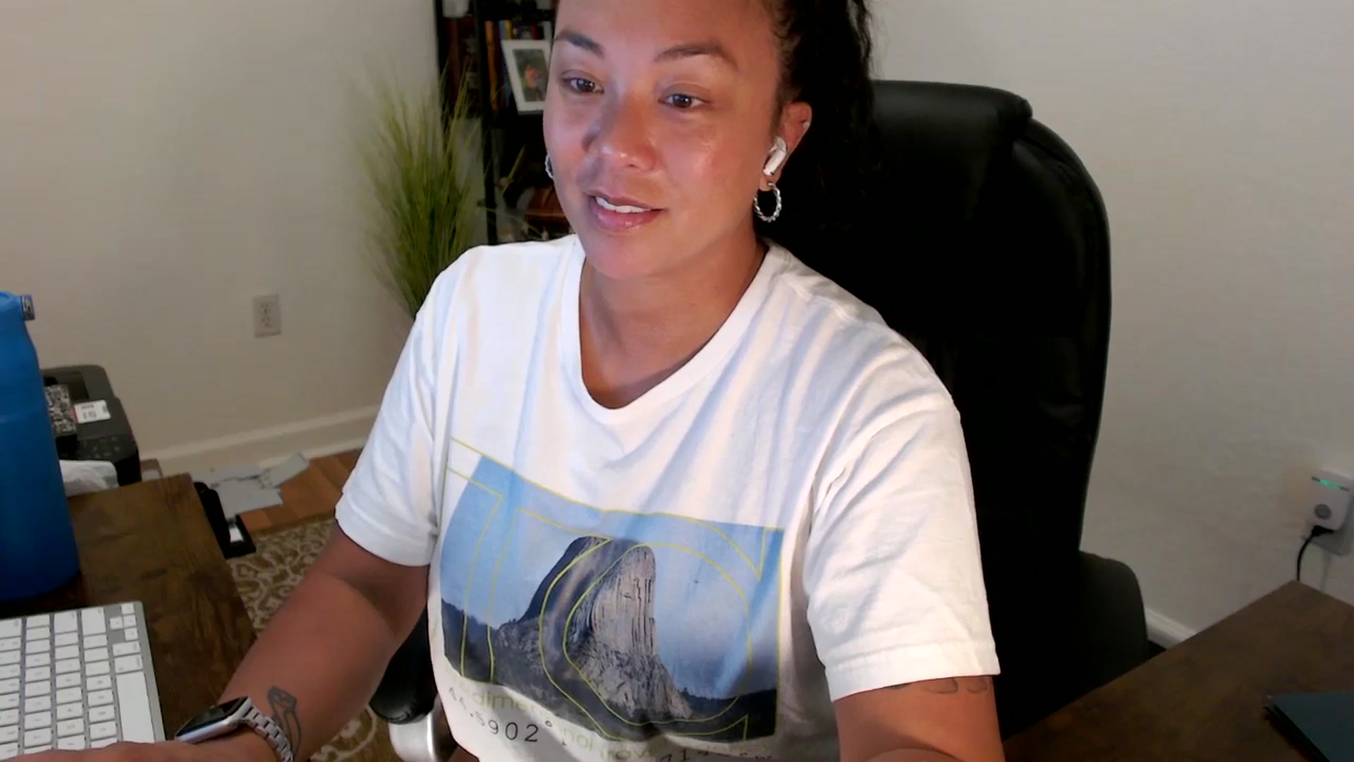 Gallery image thumbnail from MickaylaStar's myfreecams stream on, 09/04/2025, 19:46 image 19 of 20