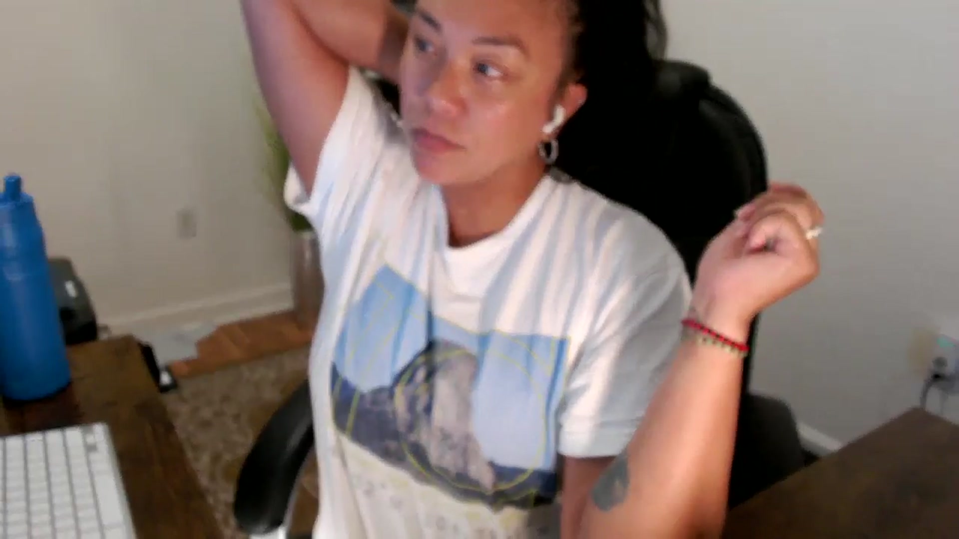 Gallery image thumbnail from MickaylaStar's myfreecams stream on, 09/04/2025, 21:21 image 9 of 20