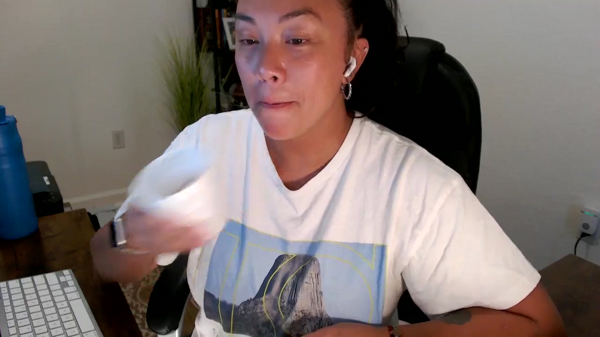 Gallery image thumbnail from MickaylaStar's myfreecams stream on, 09/04/2025, 21:21 image 6 of 20