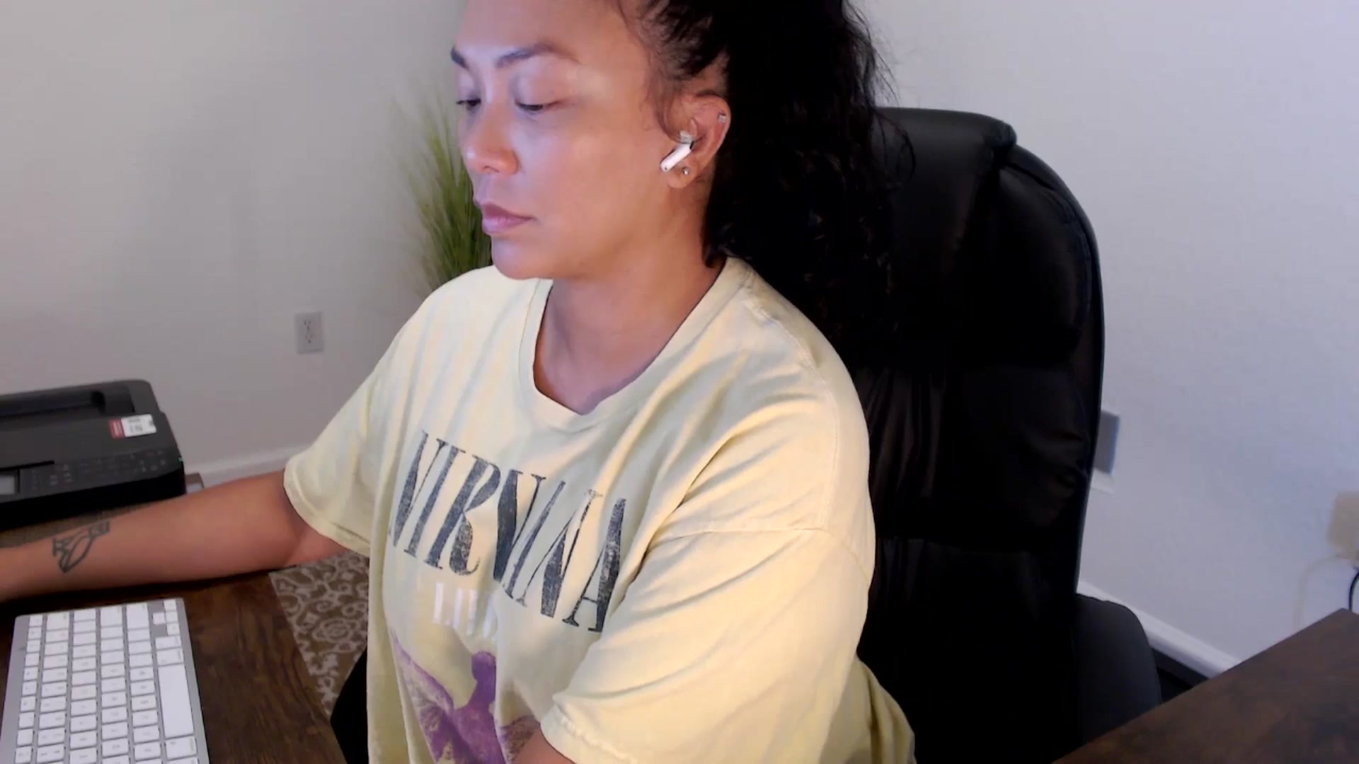 Gallery image thumbnail from MickaylaStar's myfreecams stream on, 09/05/2025, 14:42 image 8 of 20