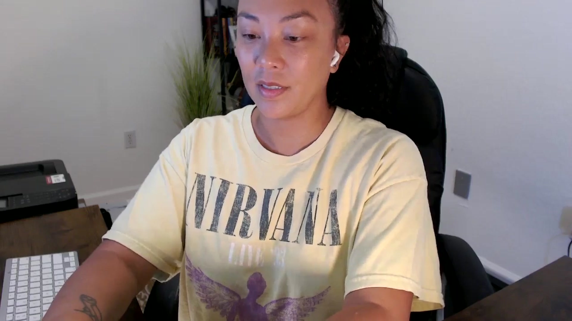 Gallery image thumbnail from MickaylaStar's myfreecams stream on, 09/05/2025, 14:42 image 15 of 20