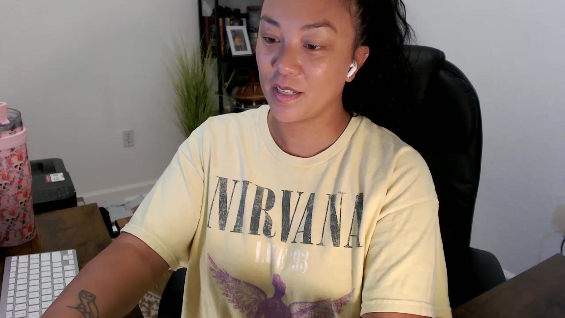 Gallery image thumbnail from MickaylaStar's myfreecams stream on, 09/05/2025, 15:26 image 17 of 20
