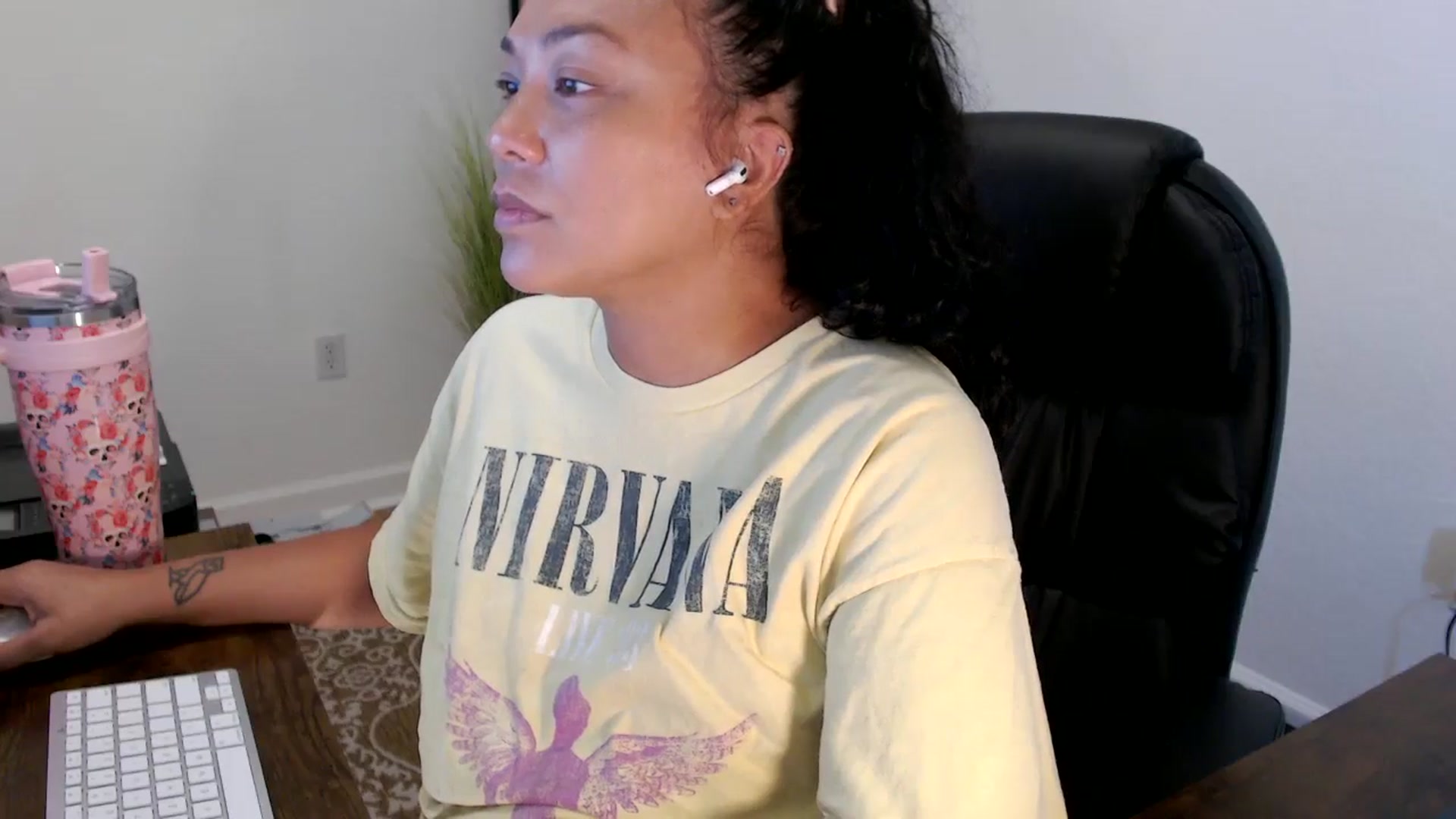 Gallery image thumbnail from MickaylaStar's myfreecams stream on, 09/05/2025, 16:46 image 20 of 20