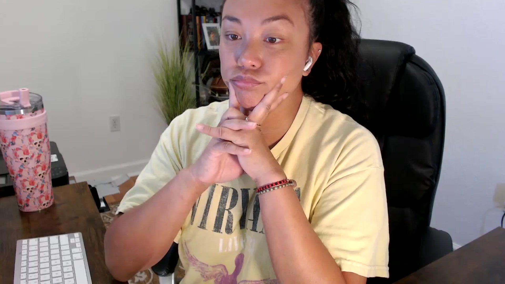Gallery image thumbnail from MickaylaStar's myfreecams stream on, 09/05/2025, 17:17 image 20 of 20