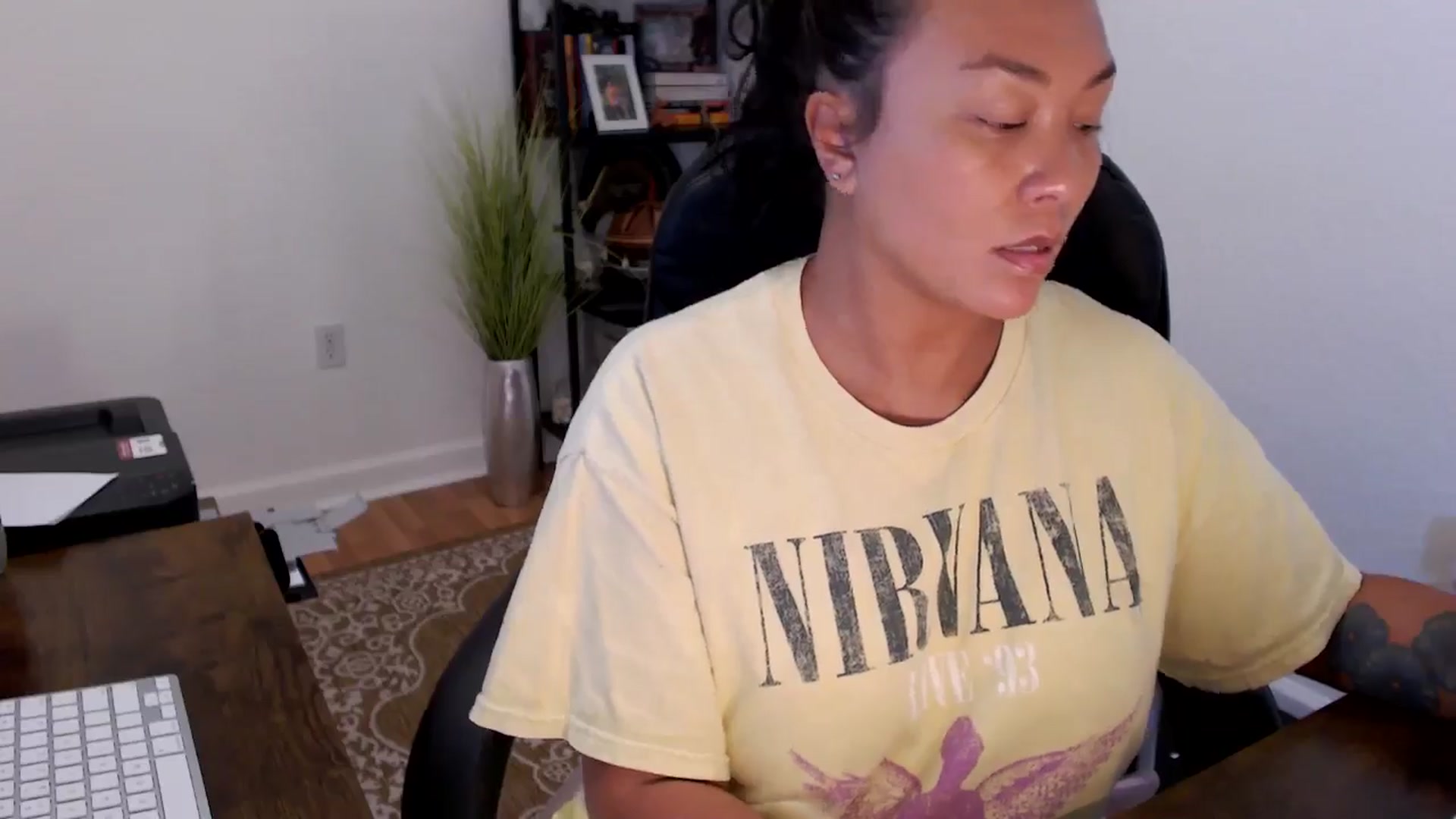 Gallery image thumbnail from MickaylaStar's myfreecams stream on, 09/05/2025, 18:01 image 6 of 20