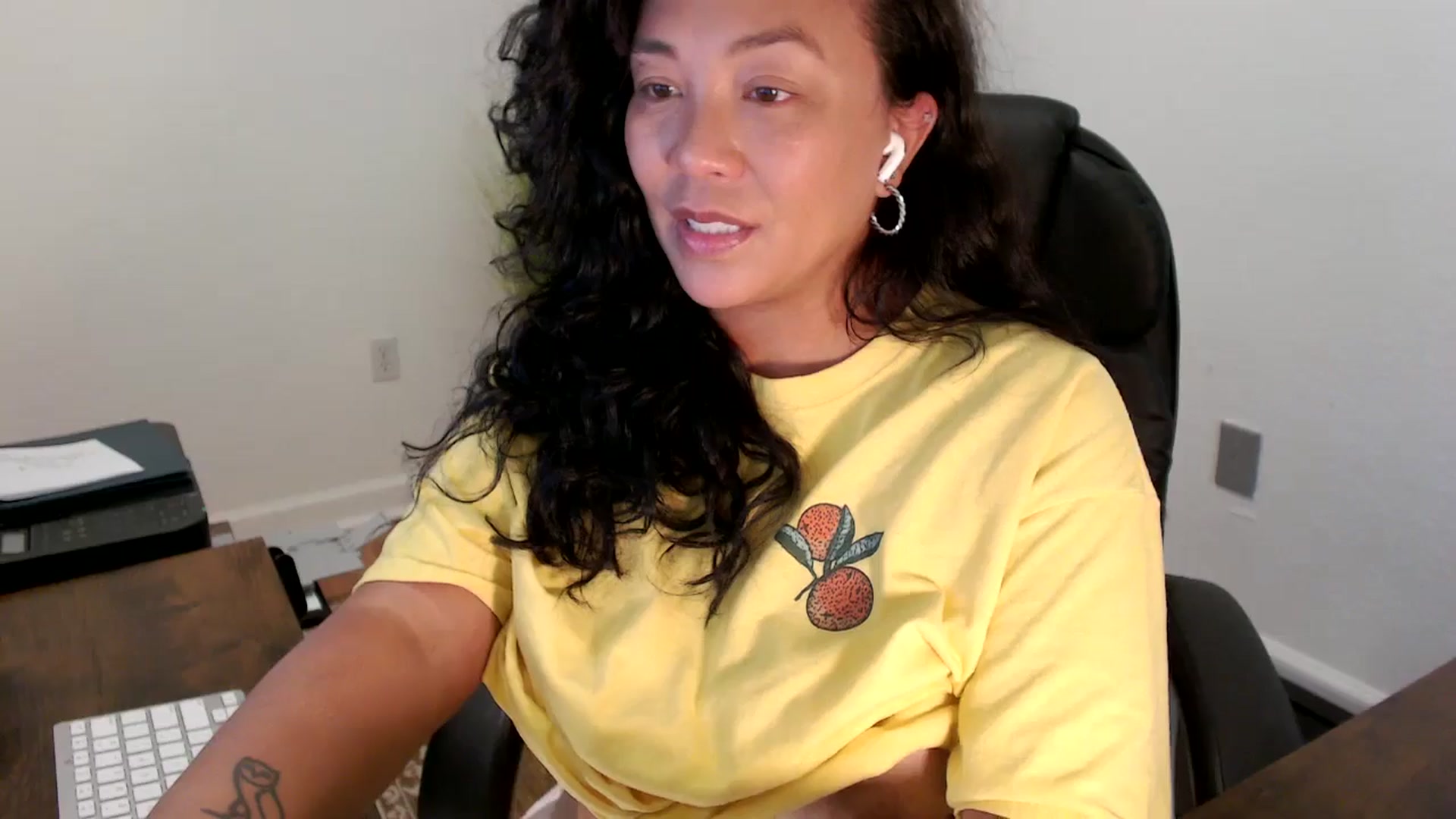 Gallery image thumbnail from MickaylaStar's myfreecams stream on, 09/08/2025, 15:37 image 8 of 20
