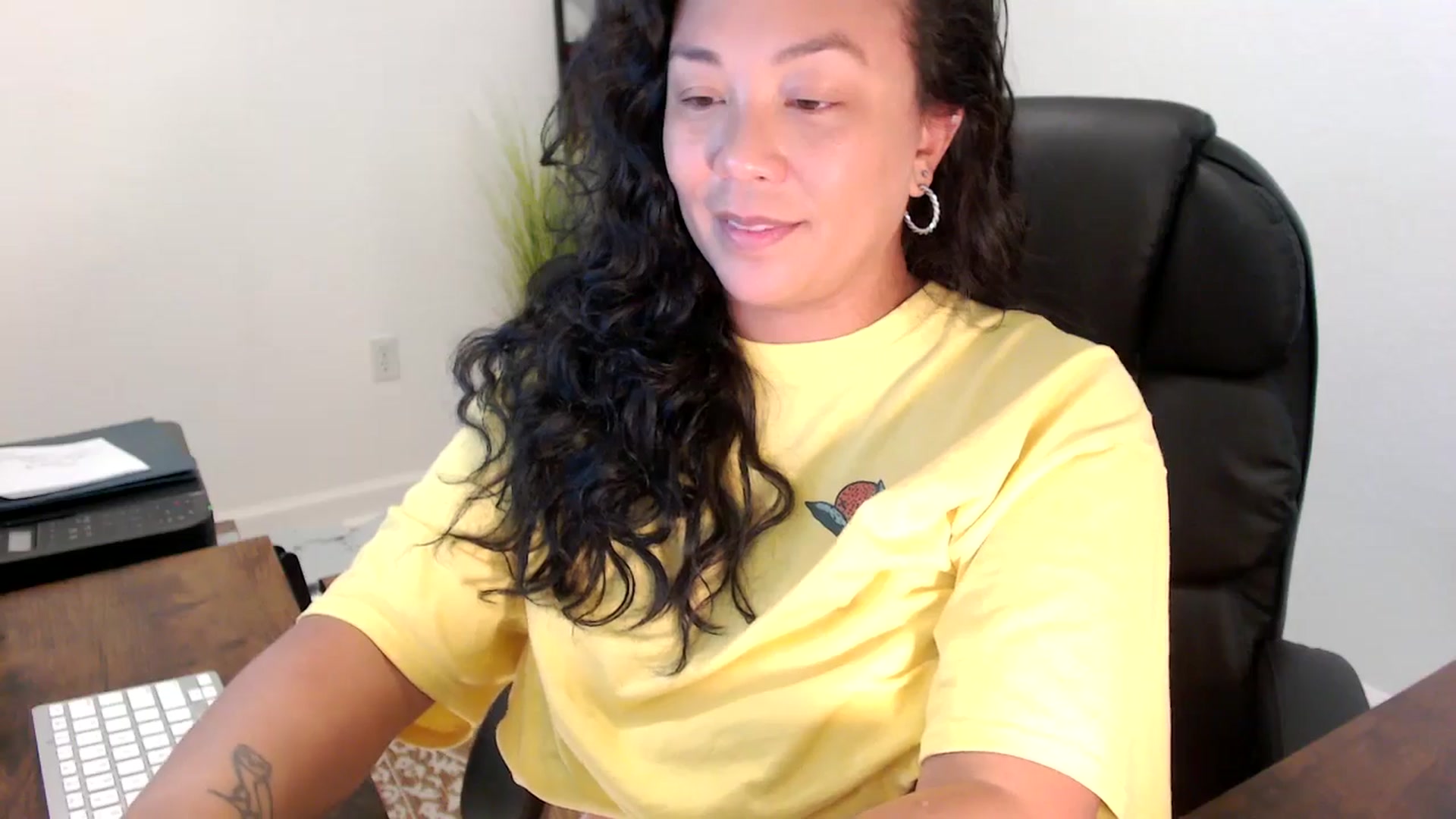 Gallery image thumbnail from MickaylaStar's myfreecams stream on, 09/08/2025, 16:11 image 15 of 20