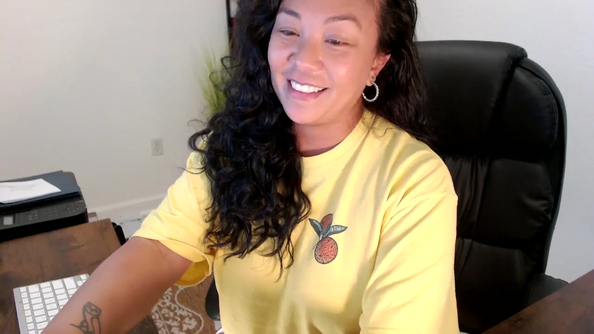 Gallery image thumbnail from MickaylaStar's myfreecams stream on, 09/08/2025, 16:11 image 2 of 20