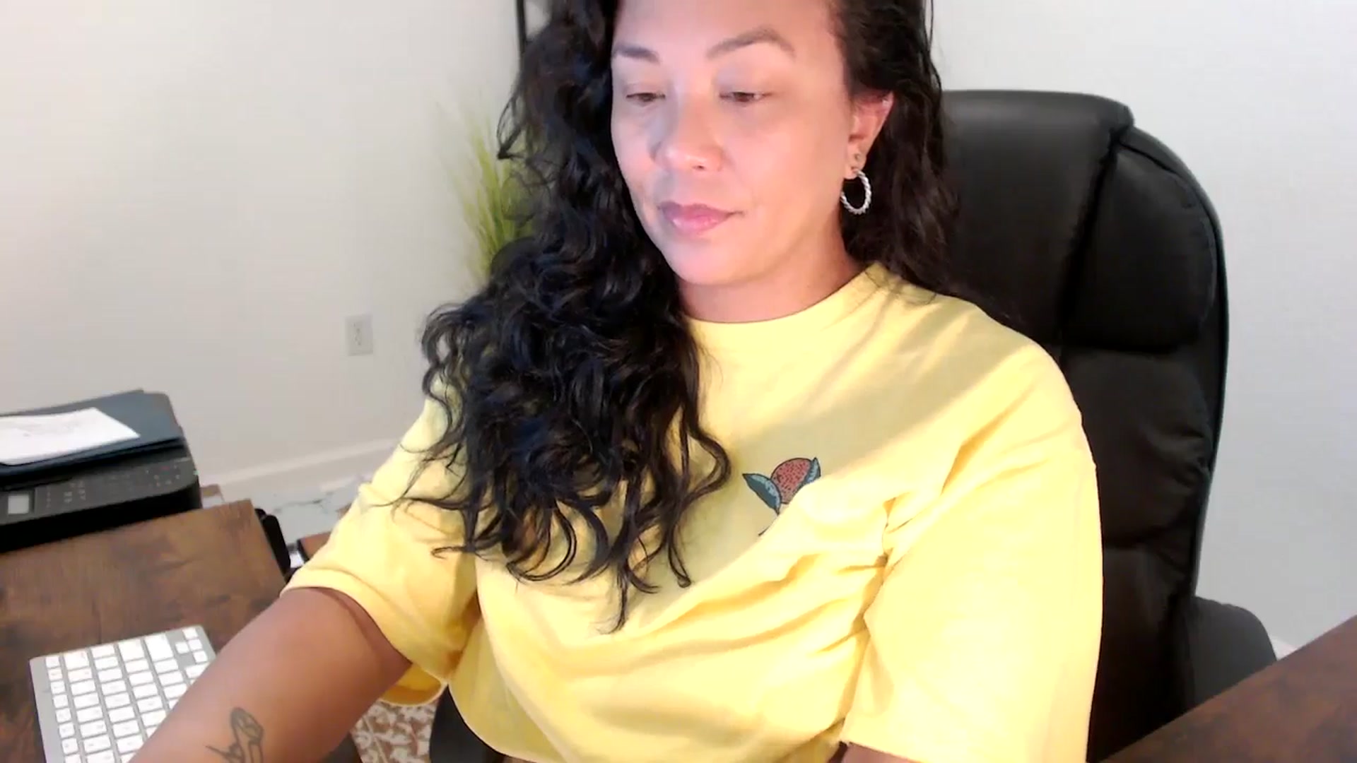 Gallery image thumbnail from MickaylaStar's myfreecams stream on, 09/08/2025, 16:11 image 14 of 20
