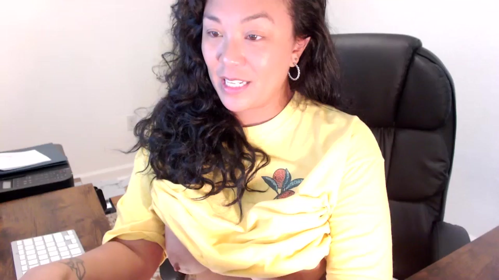 Gallery image thumbnail from MickaylaStar's myfreecams stream on, 09/08/2025, 16:11 image 5 of 20