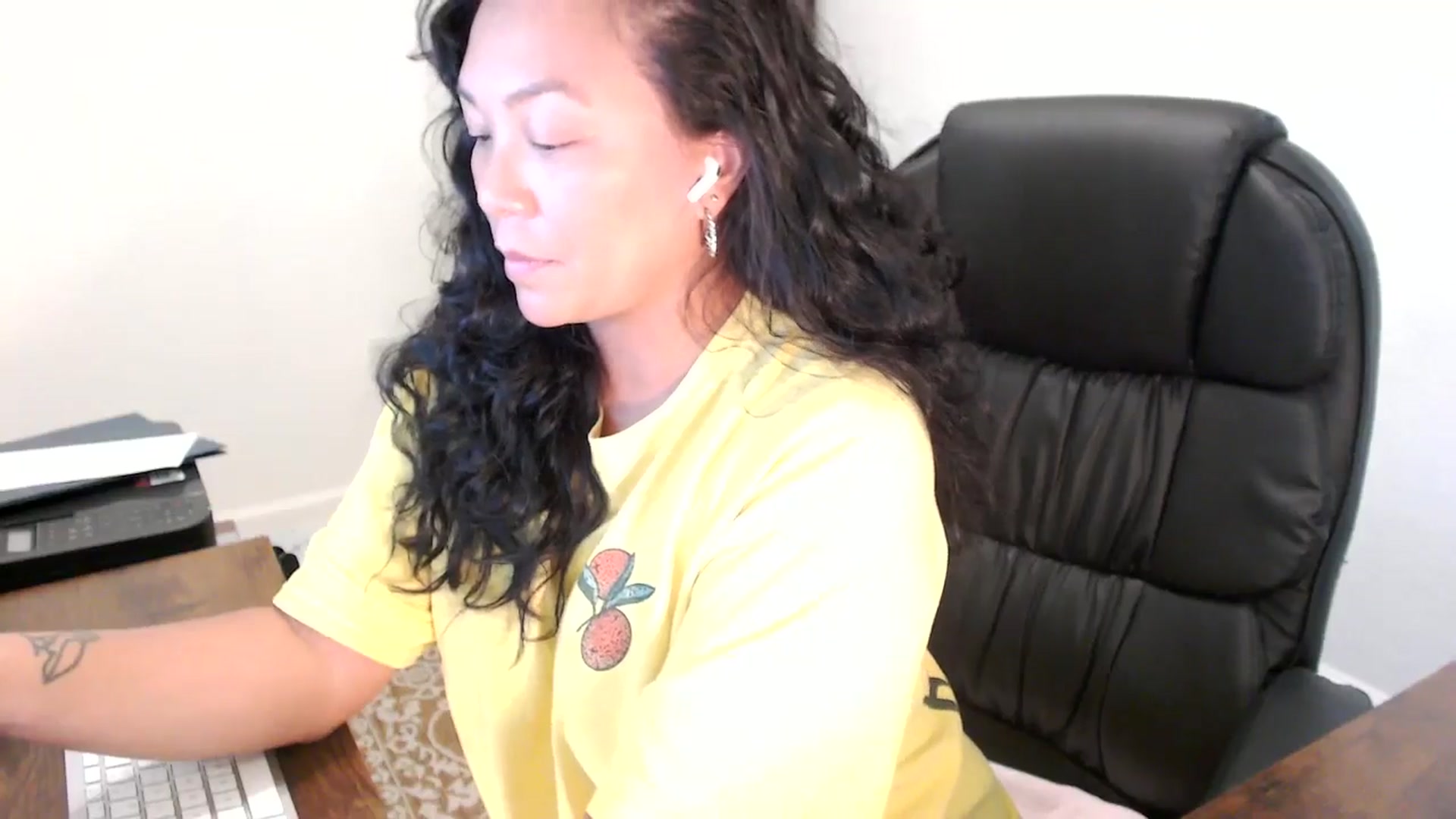 Gallery image thumbnail from MickaylaStar's myfreecams stream on, 09/08/2025, 16:53 image 17 of 20
