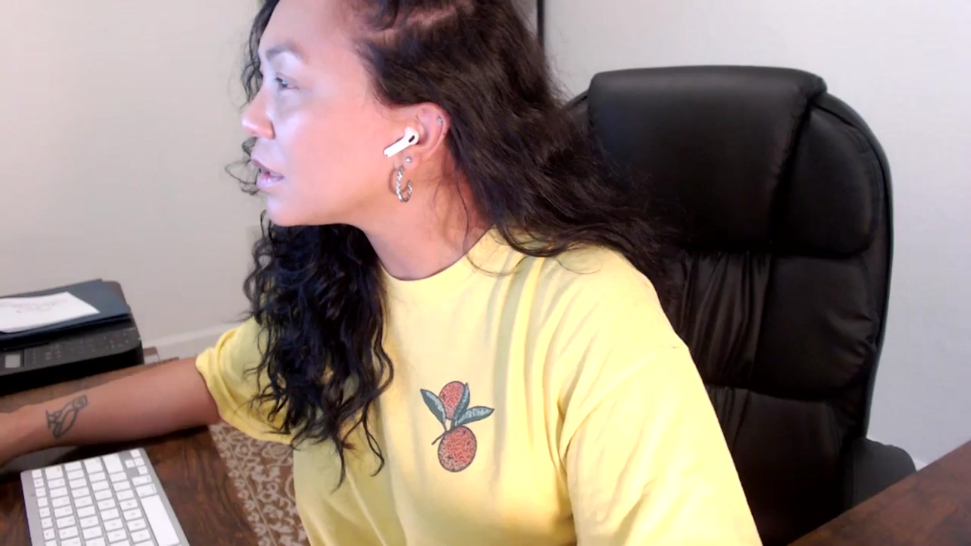 Gallery image thumbnail from MickaylaStar's myfreecams stream on, 09/08/2025, 16:53 image 4 of 20