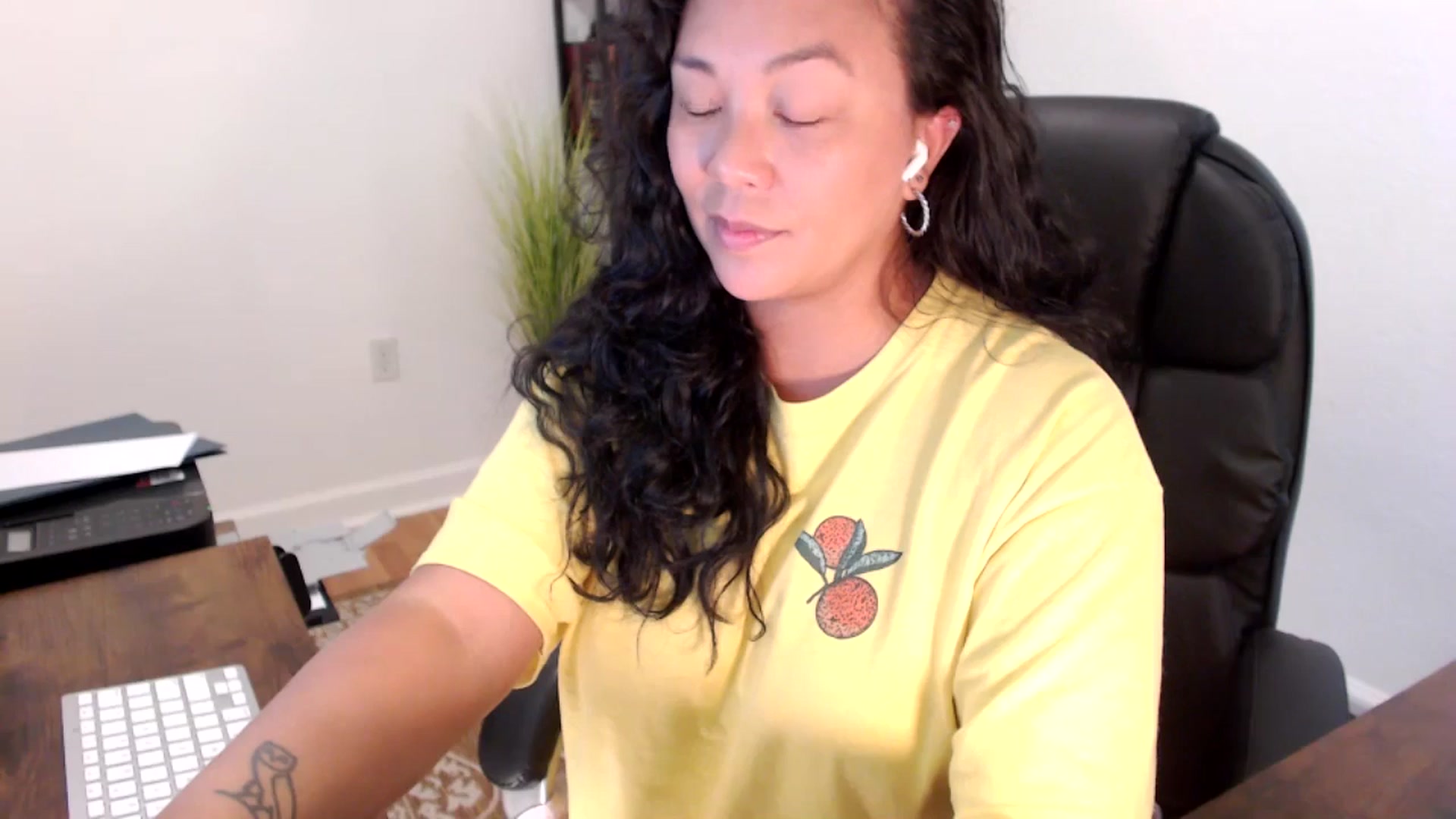 Gallery image thumbnail from MickaylaStar's myfreecams stream on, 09/08/2025, 16:53 image 9 of 20