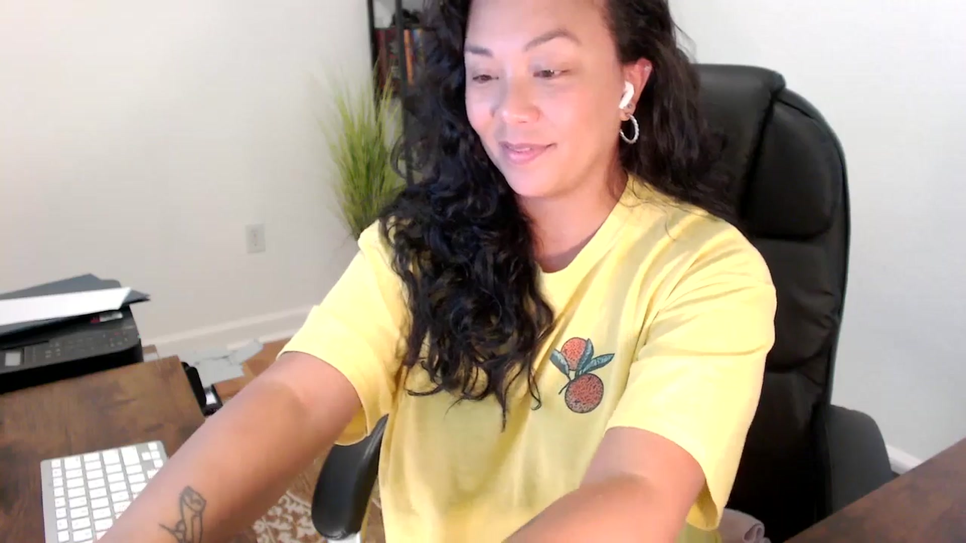 Gallery image thumbnail from MickaylaStar's myfreecams stream on, 09/08/2025, 16:53 image 19 of 20