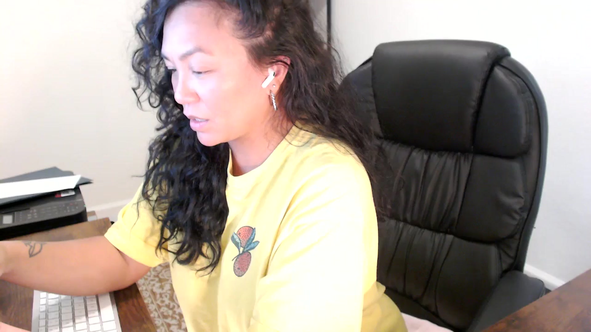 Gallery image thumbnail from MickaylaStar's myfreecams stream on, 09/08/2025, 17:46 image 16 of 20