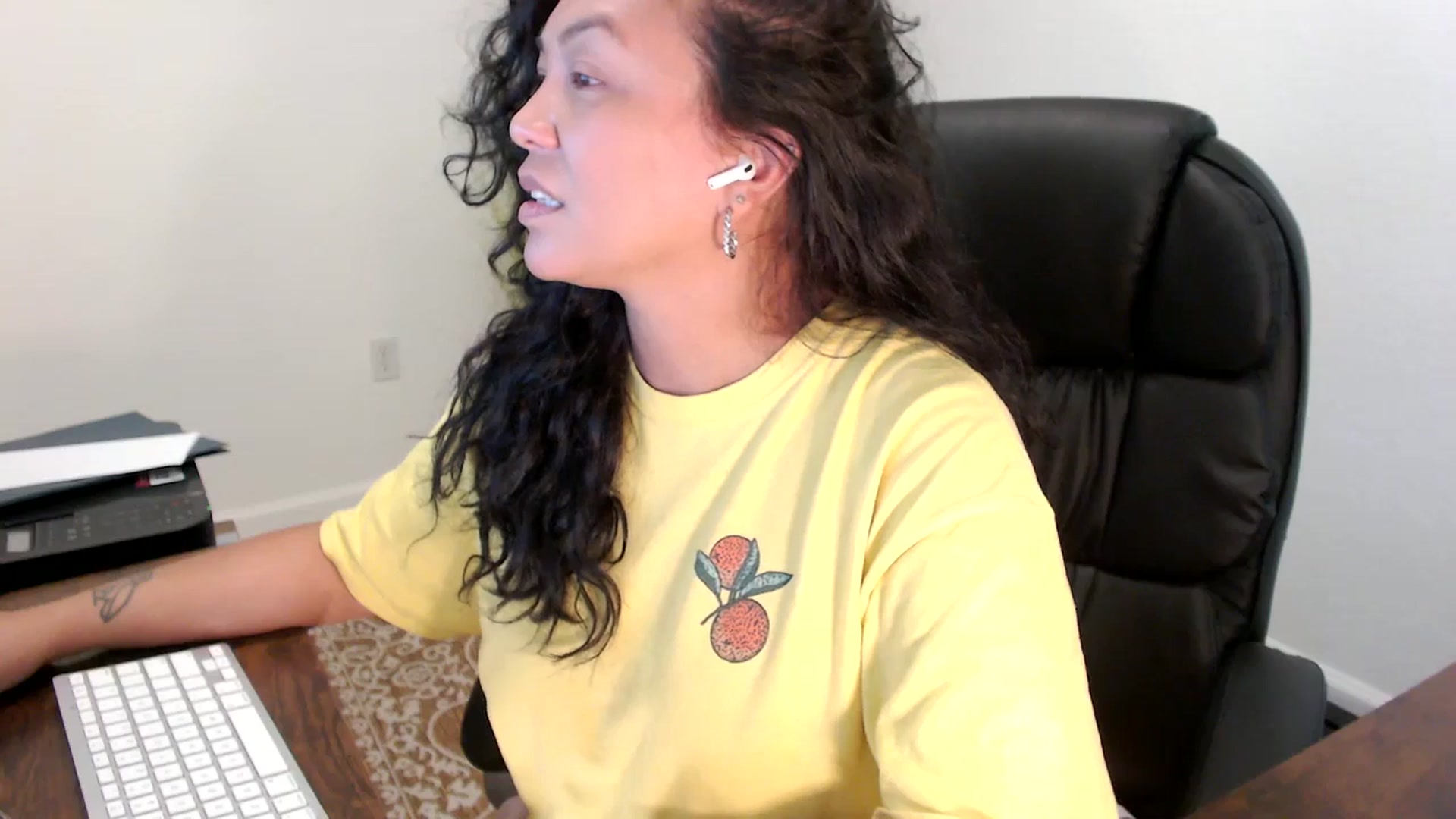Gallery image thumbnail from MickaylaStar's myfreecams stream on, 09/08/2025, 17:46 image 4 of 20