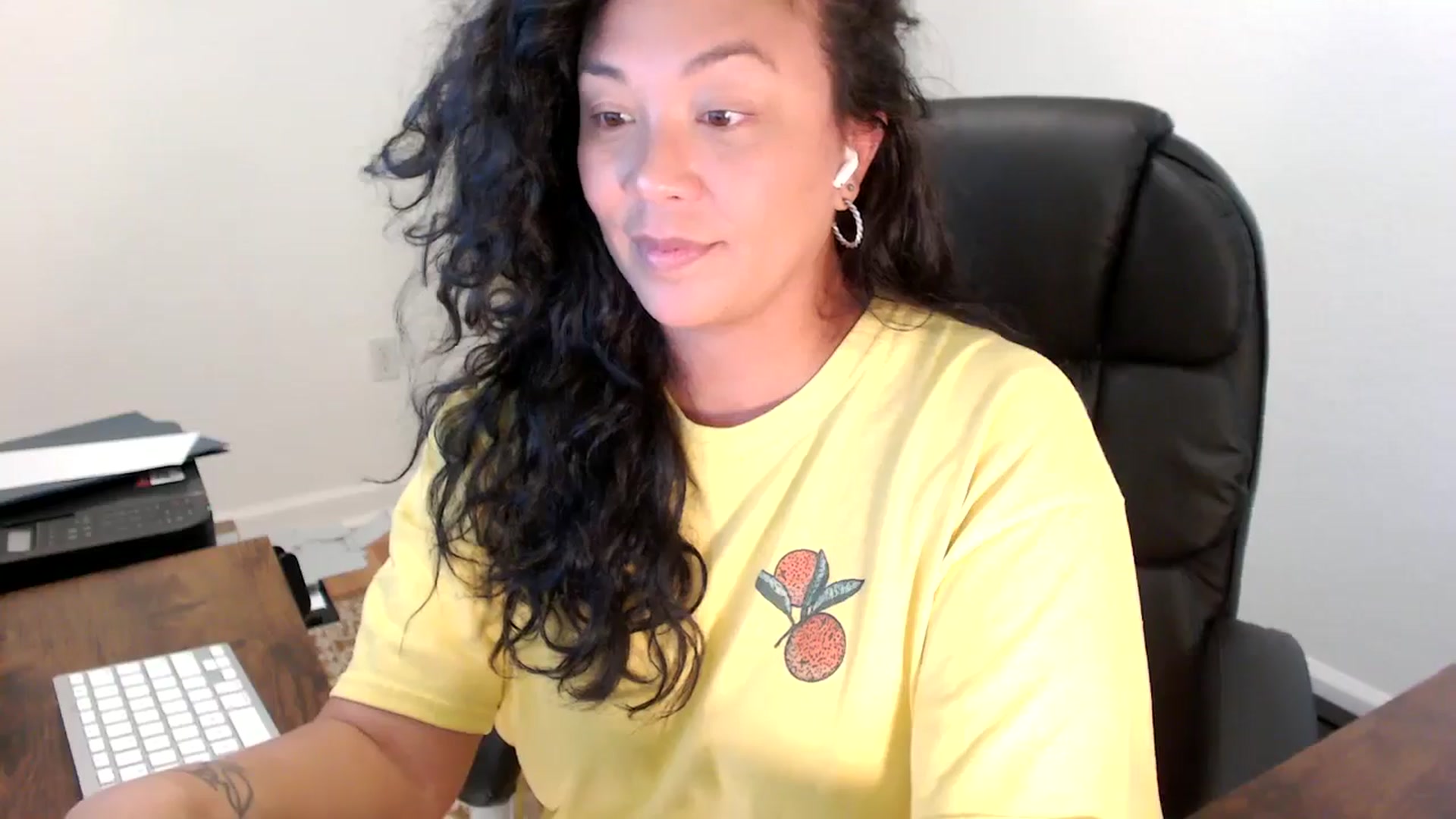 Gallery image thumbnail from MickaylaStar's myfreecams stream on, 09/08/2025, 17:46 image 6 of 20