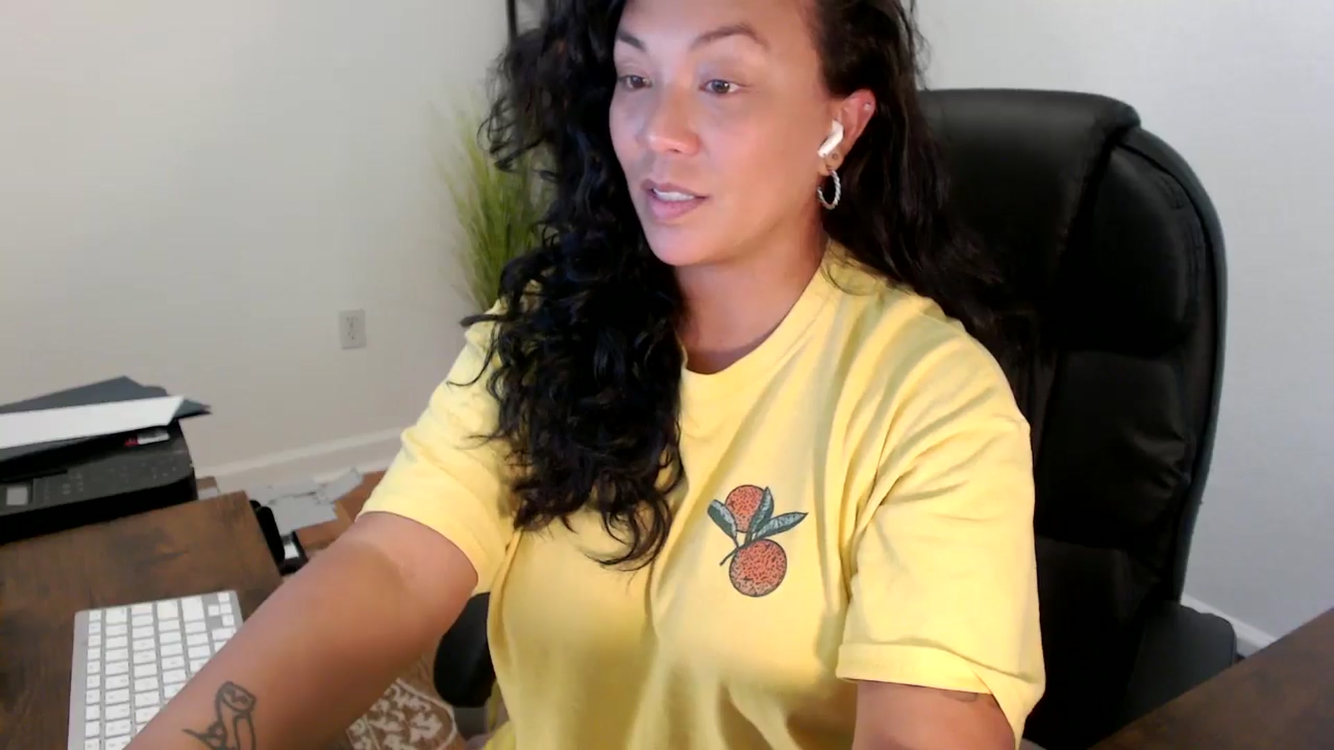 Gallery image thumbnail from MickaylaStar's myfreecams stream on, 09/08/2025, 18:12 image 2 of 20