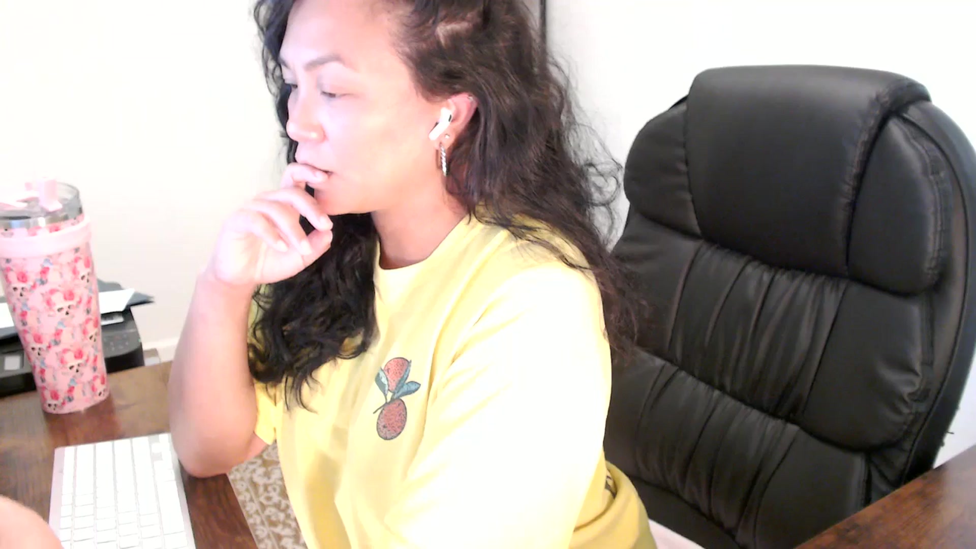 Gallery image thumbnail from MickaylaStar's myfreecams stream on, 09/08/2025, 18:29 image 15 of 20