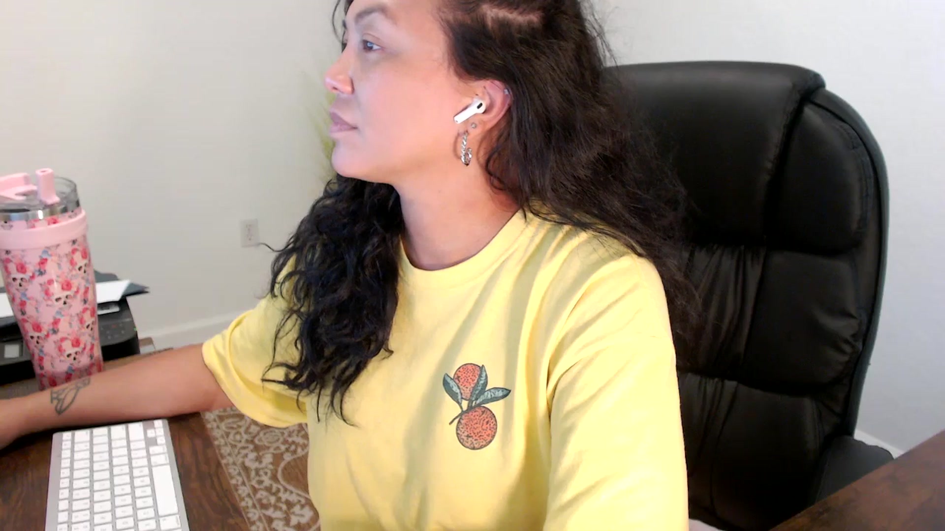 Gallery image thumbnail from MickaylaStar's myfreecams stream on, 09/08/2025, 18:29 image 14 of 20