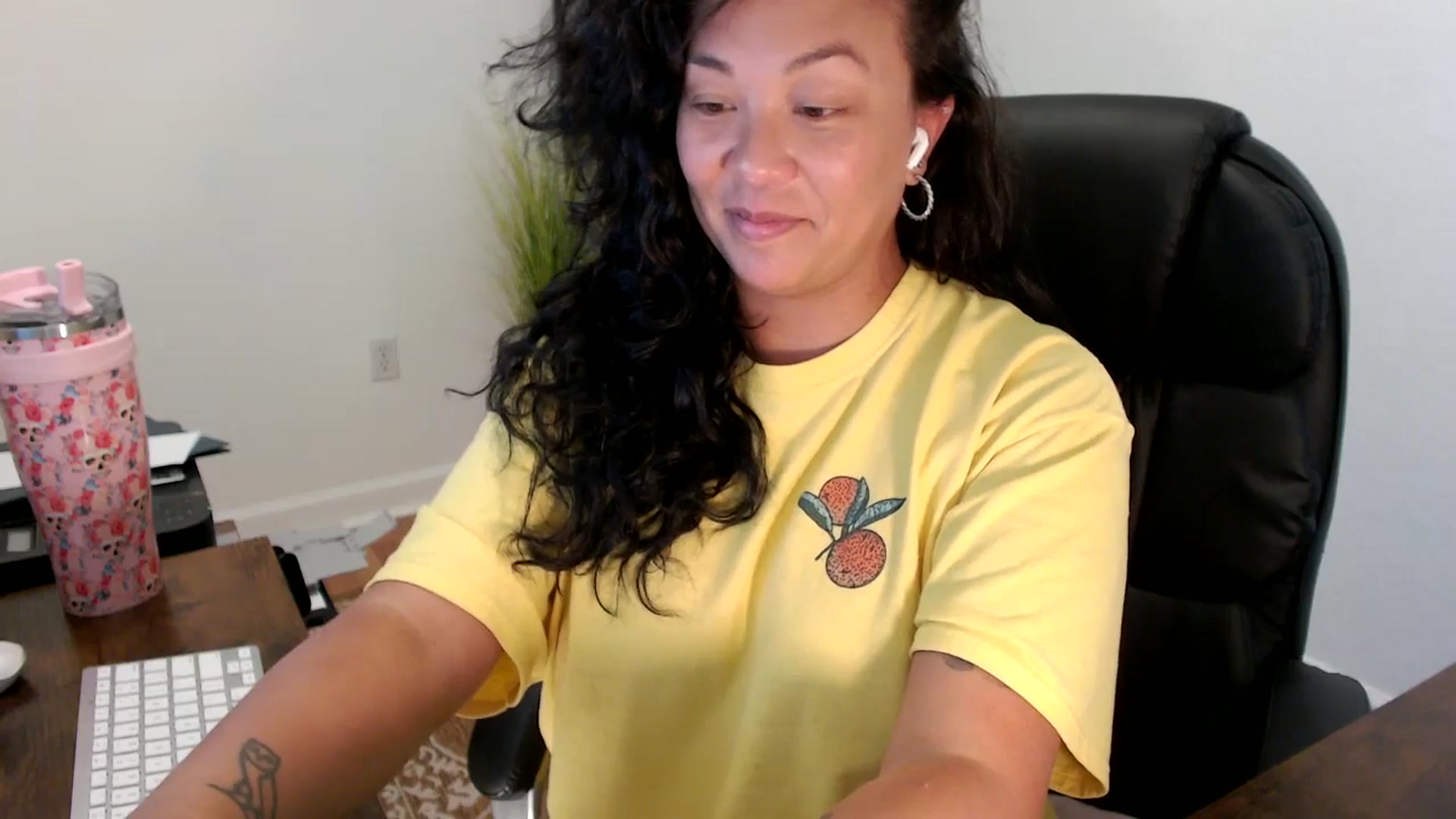 Gallery image thumbnail from MickaylaStar's myfreecams stream on, 09/08/2025, 18:29 image 9 of 20