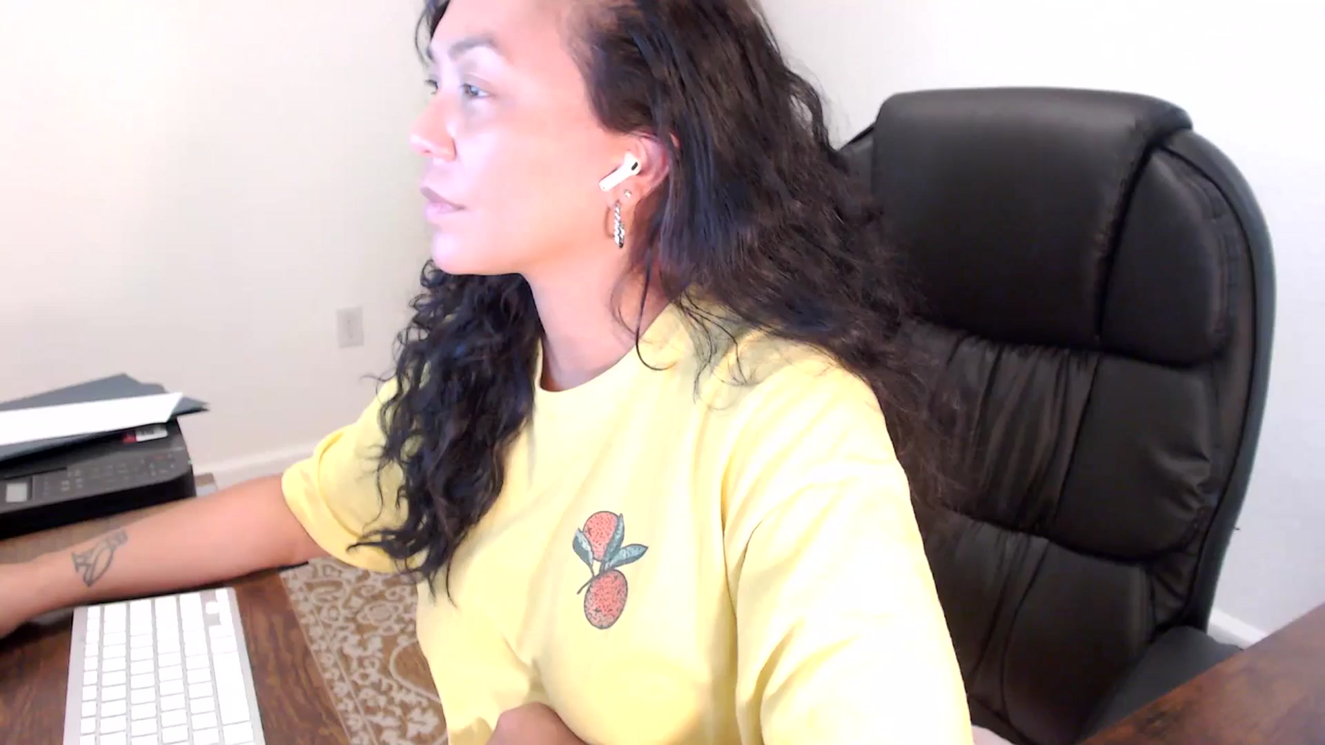 Gallery image thumbnail from MickaylaStar's myfreecams stream on, 09/08/2025, 18:29 image 1 of 20