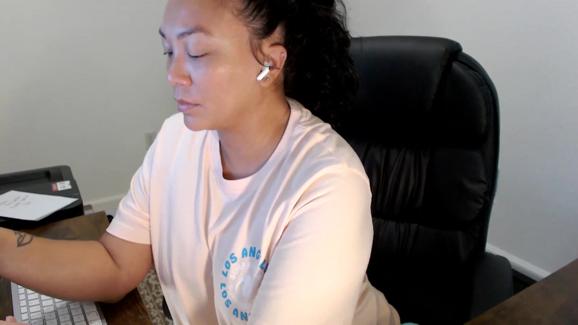 Gallery image thumbnail from MickaylaStar's myfreecams stream on, 09/09/2025, 15:08 image 9 of 20