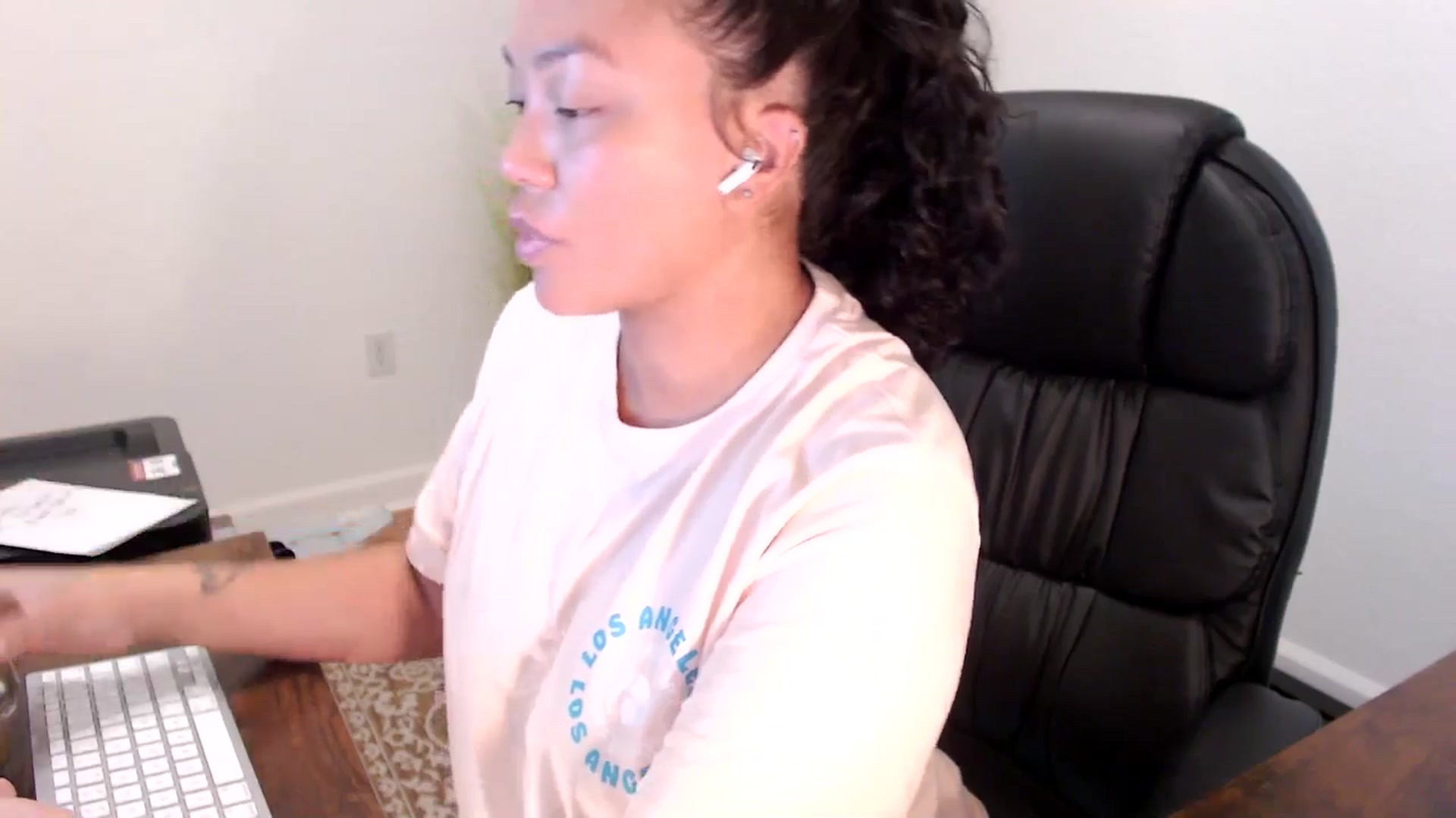 Gallery image thumbnail from MickaylaStar's myfreecams stream on, 09/09/2025, 15:08 image 5 of 20