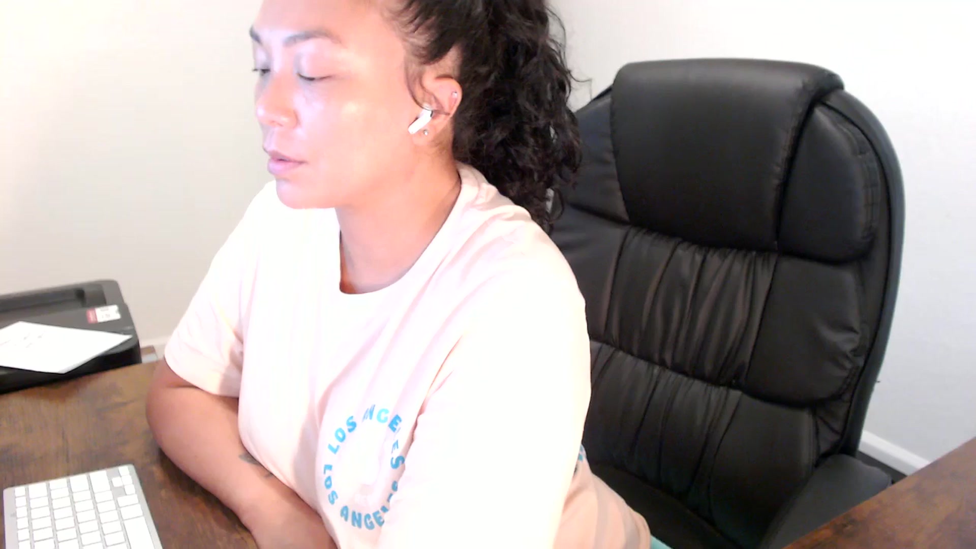 Gallery image thumbnail from MickaylaStar's myfreecams stream on, 09/09/2025, 15:08 image 19 of 20