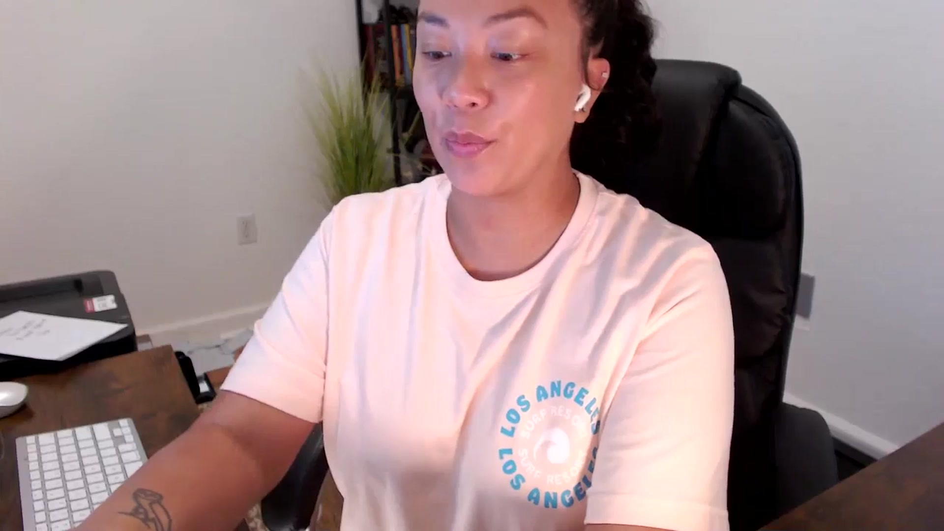Gallery image thumbnail from MickaylaStar's myfreecams stream on, 09/09/2025, 15:08 image 7 of 20