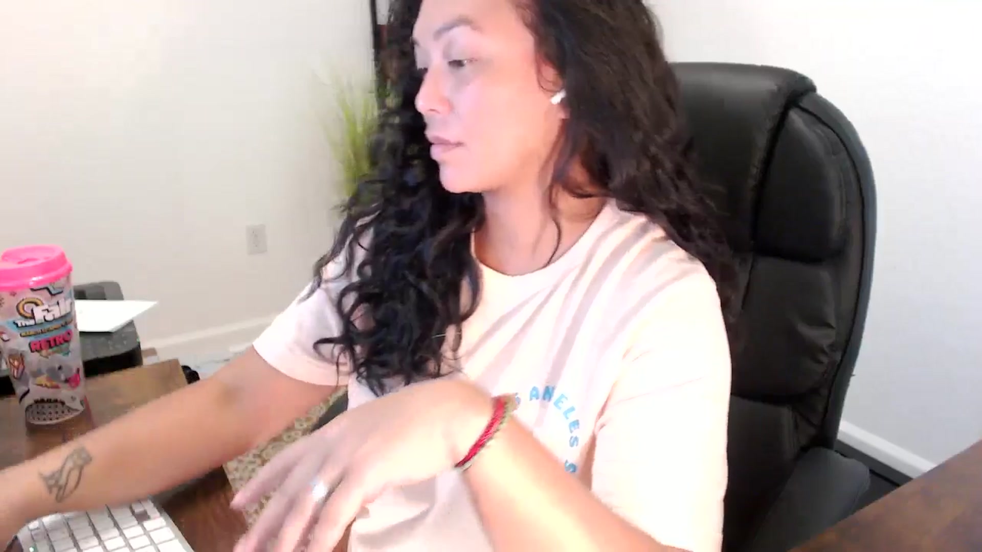 Gallery image thumbnail from MickaylaStar's myfreecams stream on, 09/09/2025, 16:48 image 10 of 20