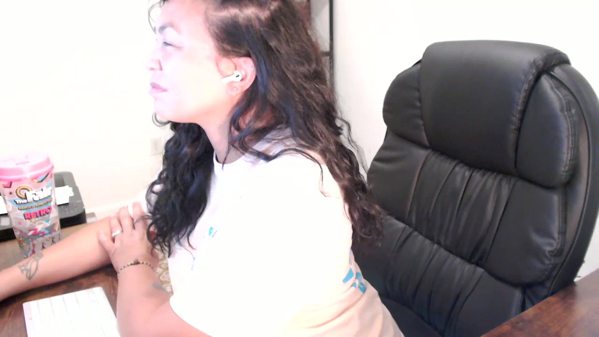 Gallery image thumbnail from MickaylaStar's myfreecams stream on, 09/09/2025, 17:22 image 11 of 20