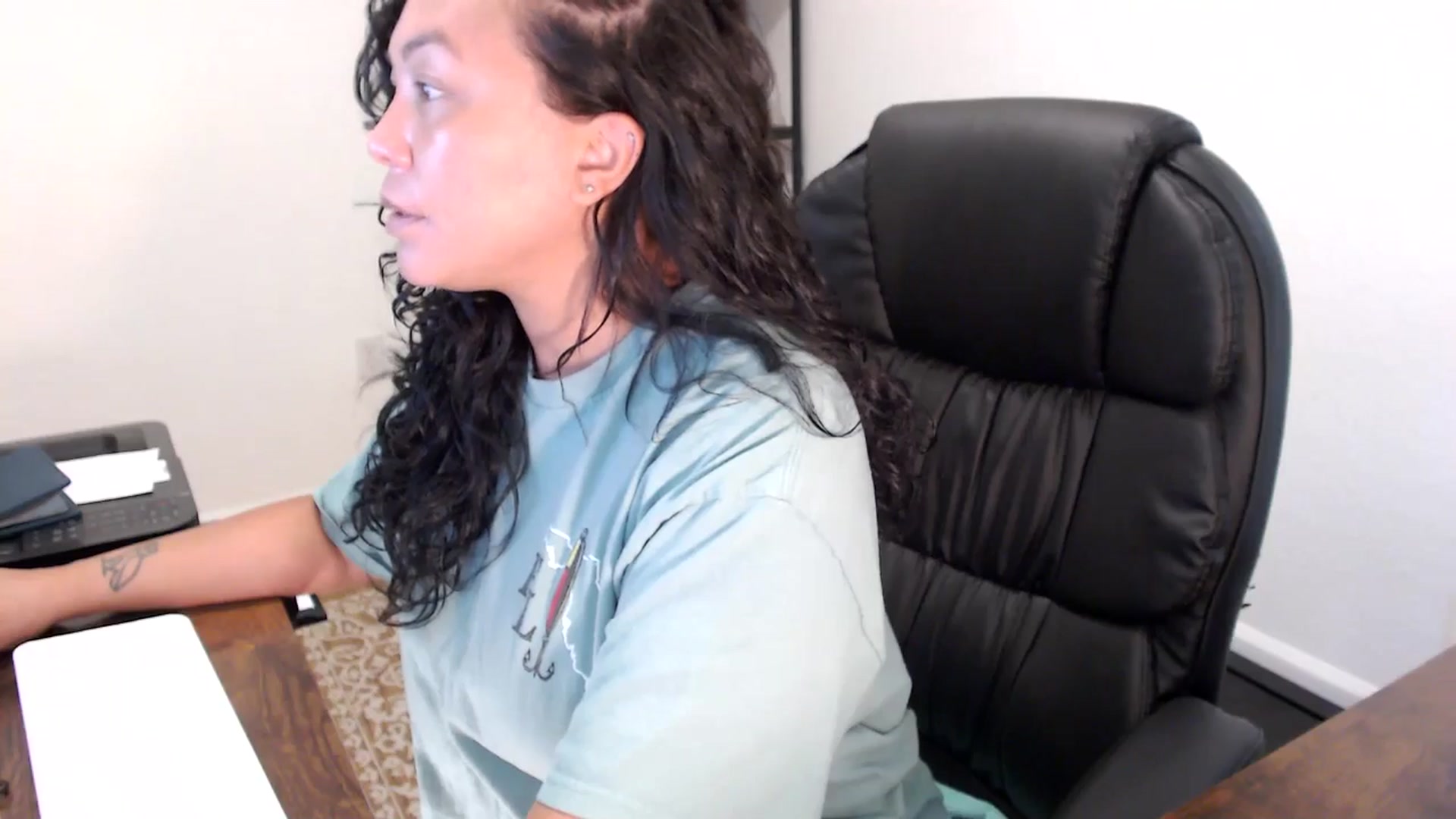 Gallery image thumbnail from MickaylaStar's myfreecams stream on, 09/10/2025, 16:18 image 15 of 20