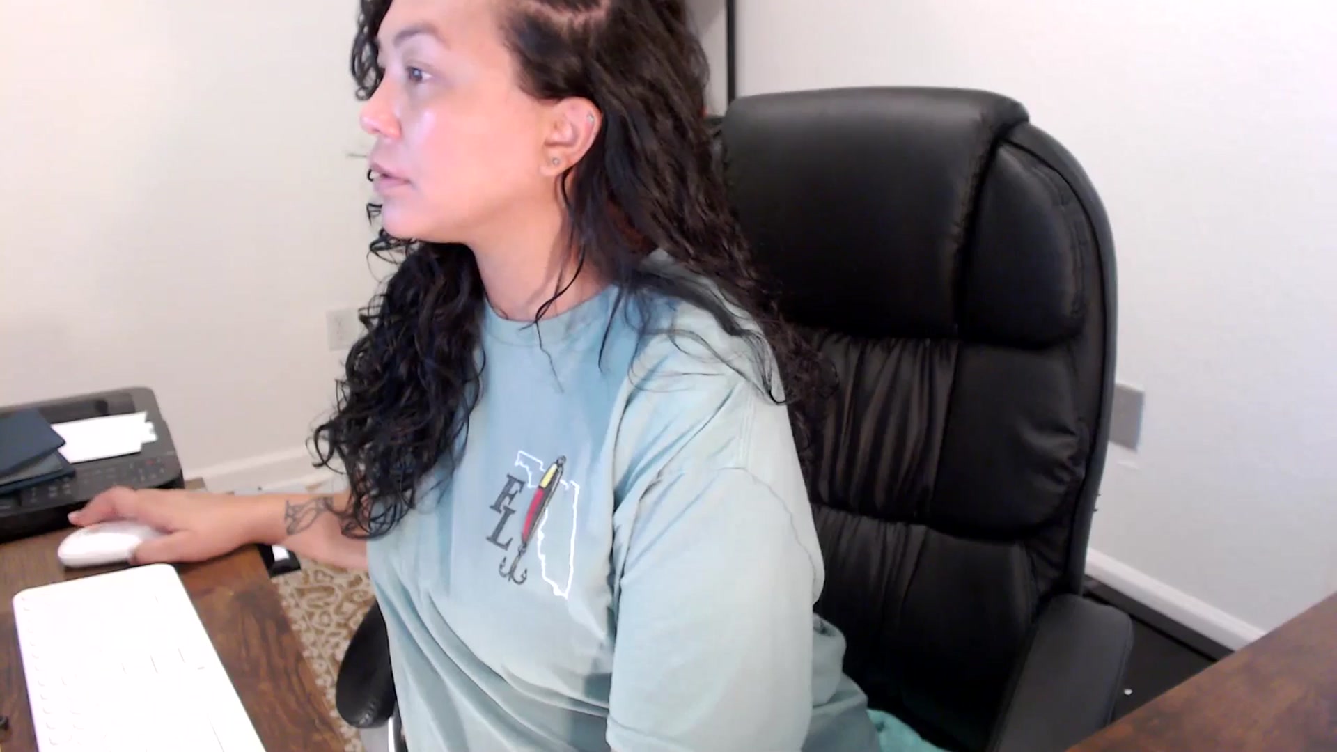 Gallery image thumbnail from MickaylaStar's myfreecams stream on, 09/10/2025, 16:18 image 9 of 20