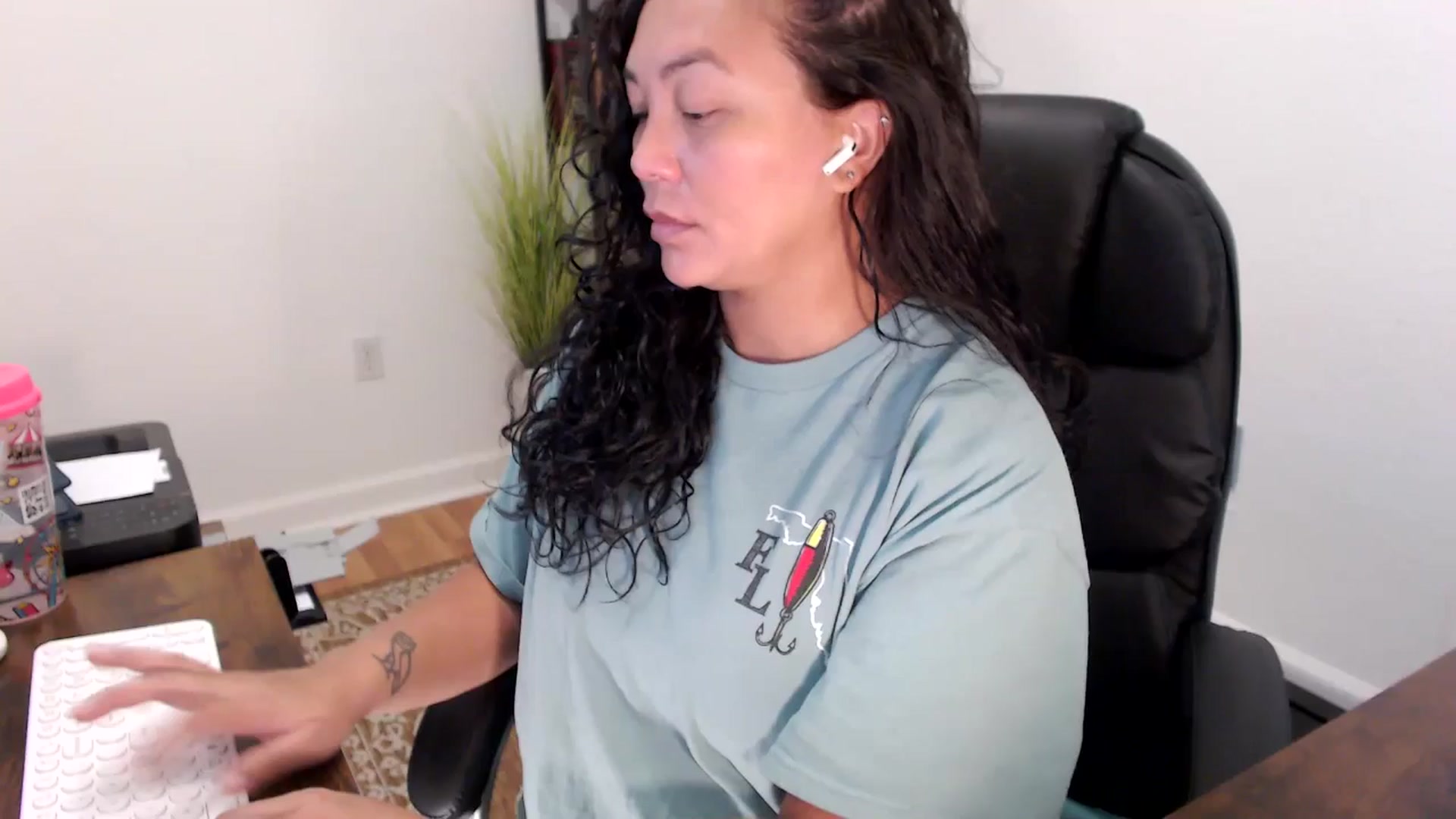 Gallery image thumbnail from MickaylaStar's myfreecams stream on, 09/10/2025, 17:18 image 18 of 20