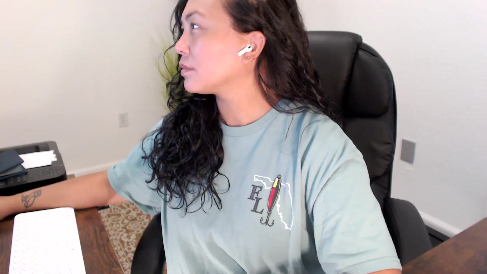 Gallery image thumbnail from MickaylaStar's myfreecams stream on, 09/10/2025, 17:18 image 9 of 20