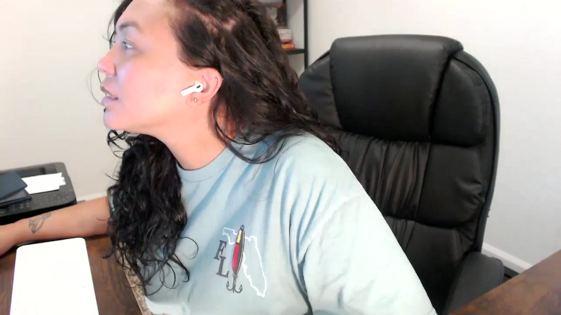 Gallery image thumbnail from MickaylaStar's myfreecams stream on, 09/10/2025, 17:18 image 8 of 20
